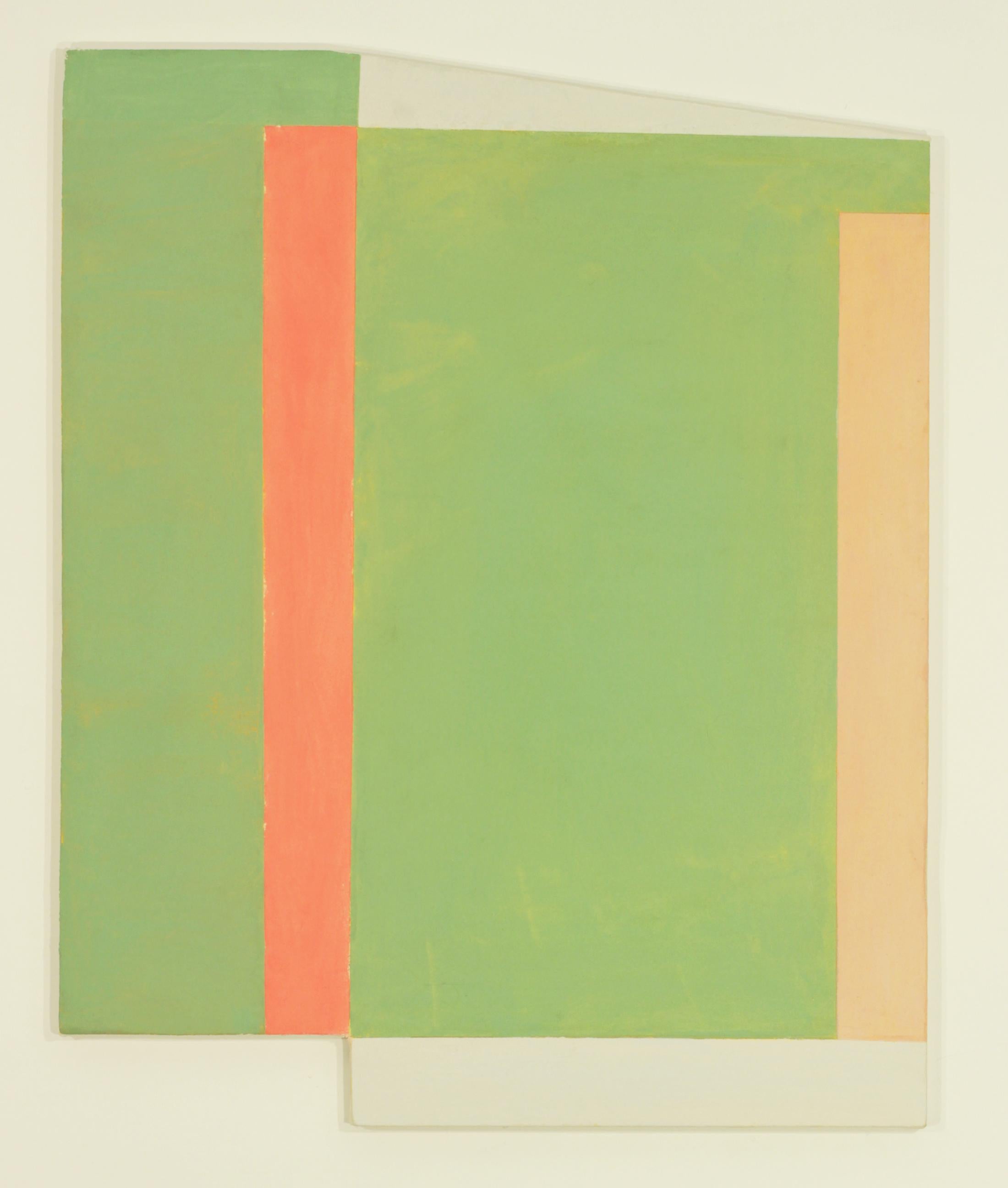 Elizabeth Gourlay Abstract Painting – PG 18, Geometrisches abstraktes Gemälde, Grün, Koralle Orange, Beige, geformtes Paneel
