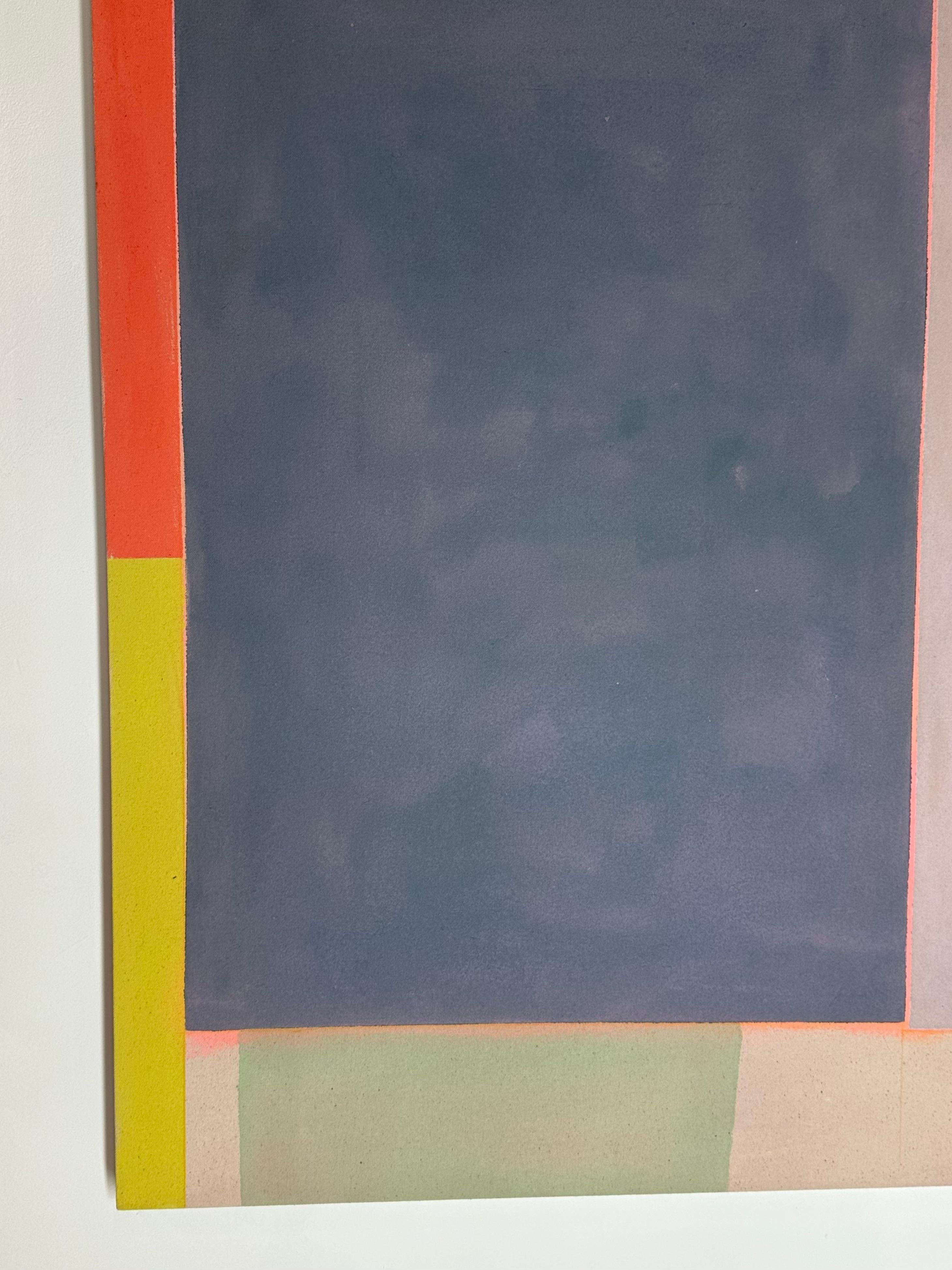 In questo dipinto astratto in acrilico su tela di Elizabeth Gourlay, blocchi di colore puliti e precisi, accuratamente ordinati, in arancione brillante, giallo, rosso arancio corallo e verde salvia sono vibranti contro le calme tonalità neutre del