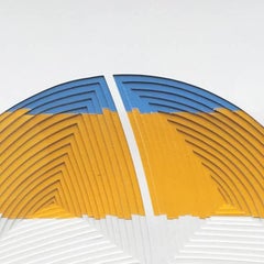 Découpé à main levée avec un scalpel chirurgical sur un panneau de musée à deux plis : Rayures bleues et jaunes