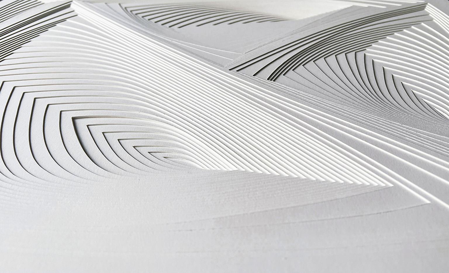 „All Over #1“, frei geschliffenes Papier-Wandrelief-Skulptur, Abstrakt, Tonal, Weiß (Grau), Abstract Sculpture, von Elizabeth Gregory-Gruen