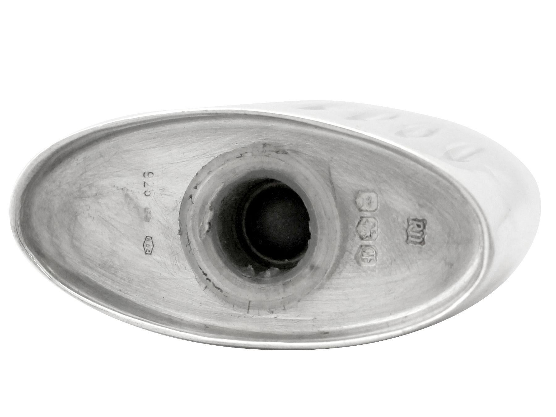 Set di condimenti in argento sterling in stile Elizabeth II Design in vendita 3