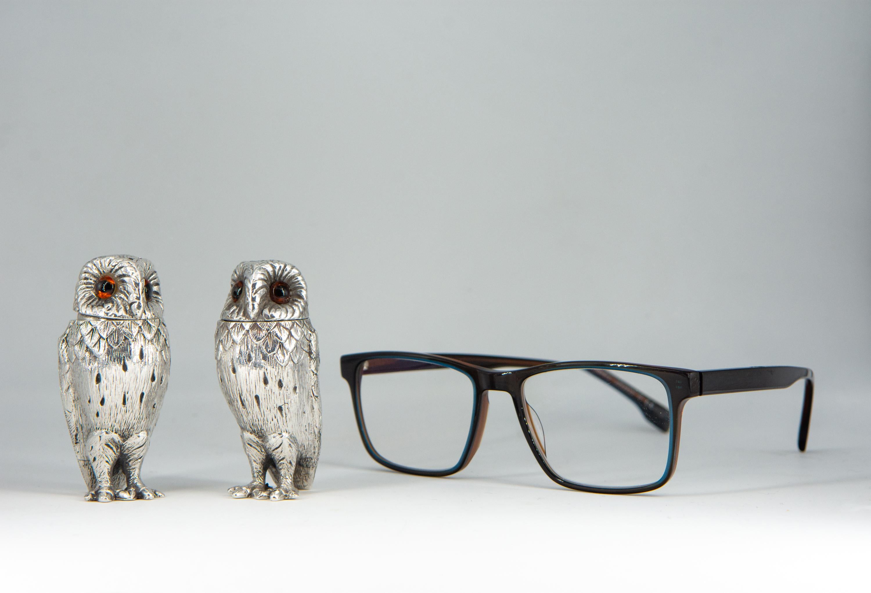 Elizabeth II English Silver Owl Salt & Pepper Set By Richard Comyns London 1966 In Good Condition In Norwich, GB