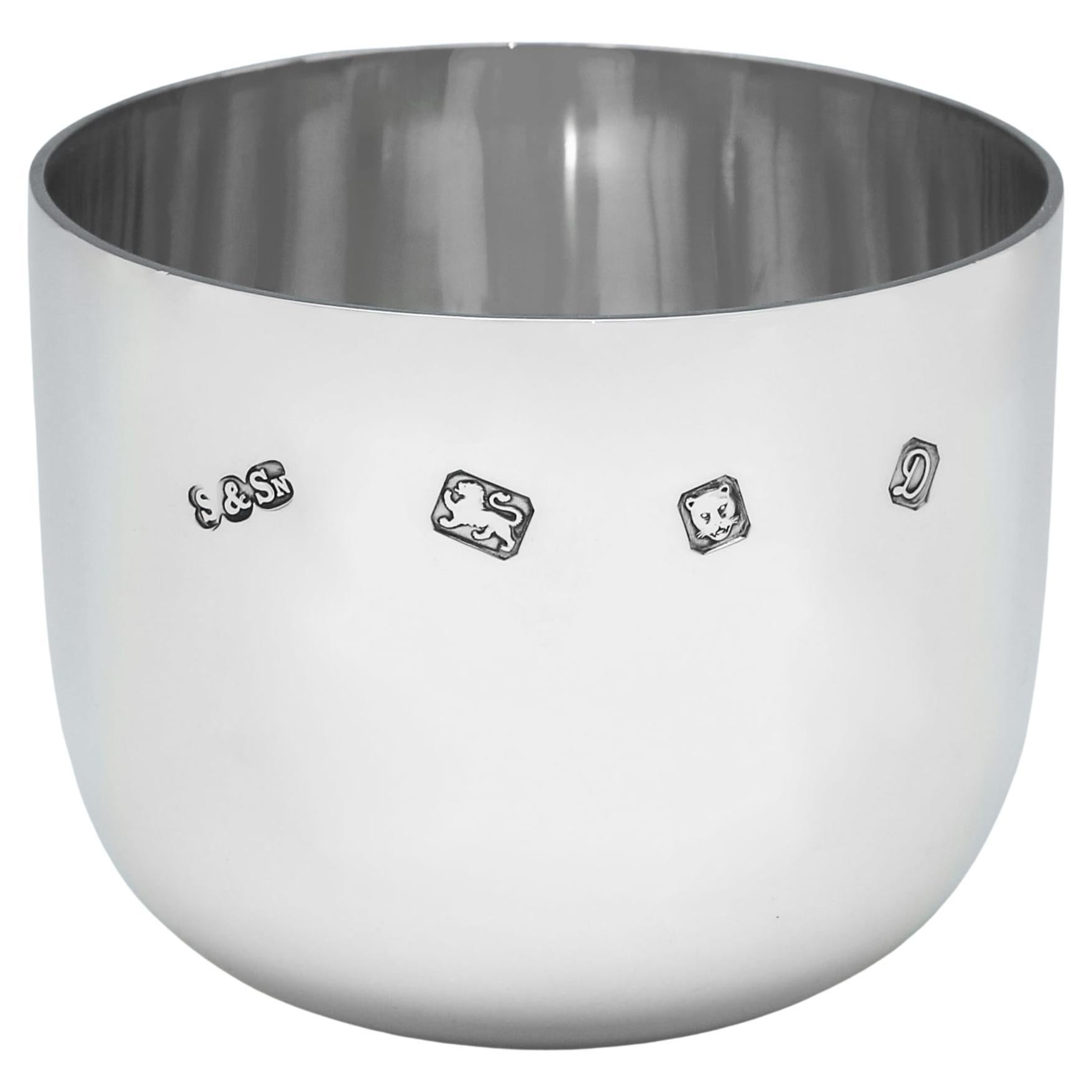 Elizabeth II period sterling silver tumbler cup made in 1978 by Spink & Son