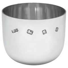 Vaso de plata de ley de la época de Isabel II fabricado en 1978 por Spink & Son