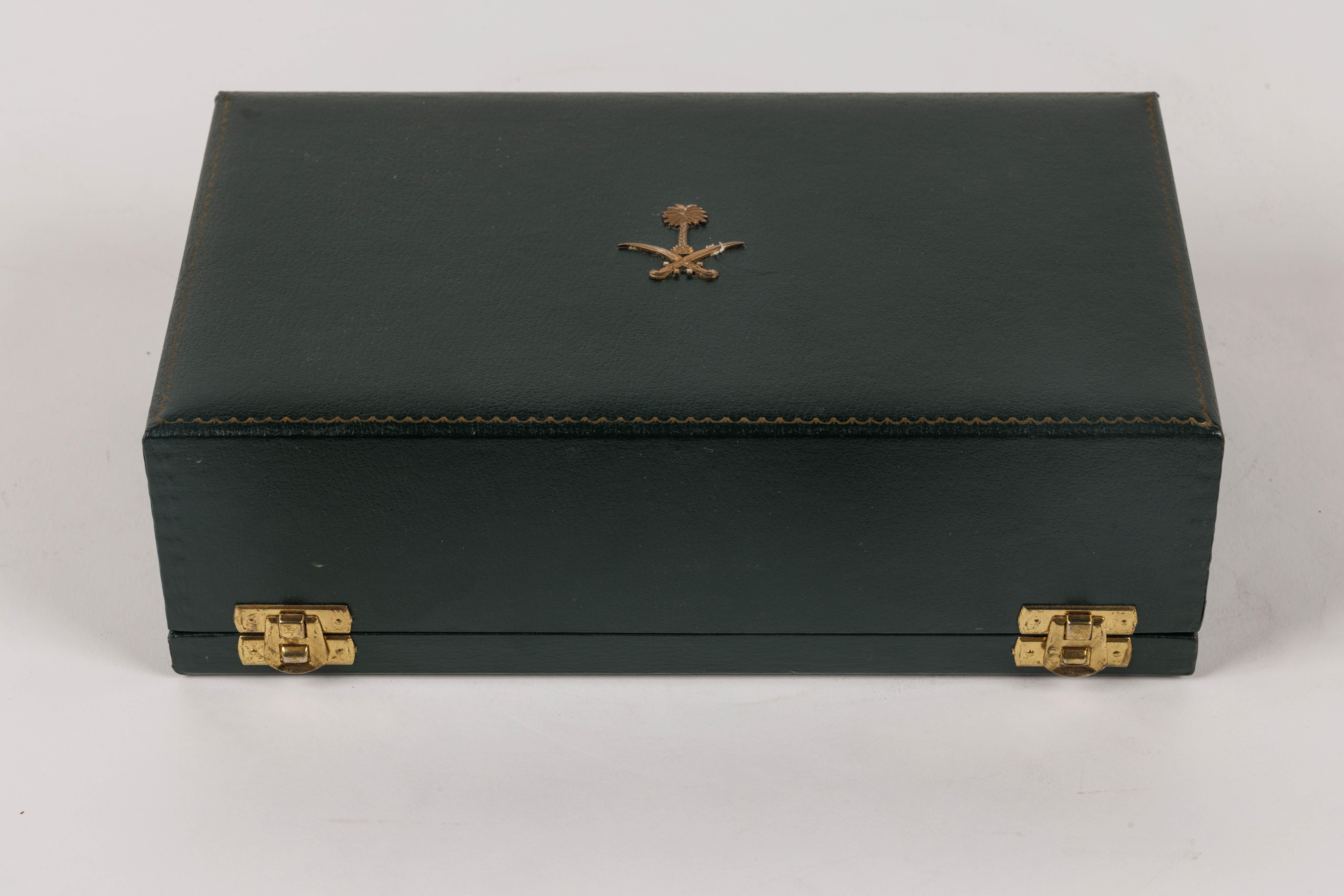 Humidor-Schachtel aus Sterlingsilber und Rubin für Saudi Arabia, Elizabeth II.-Periode (Britisch) im Angebot