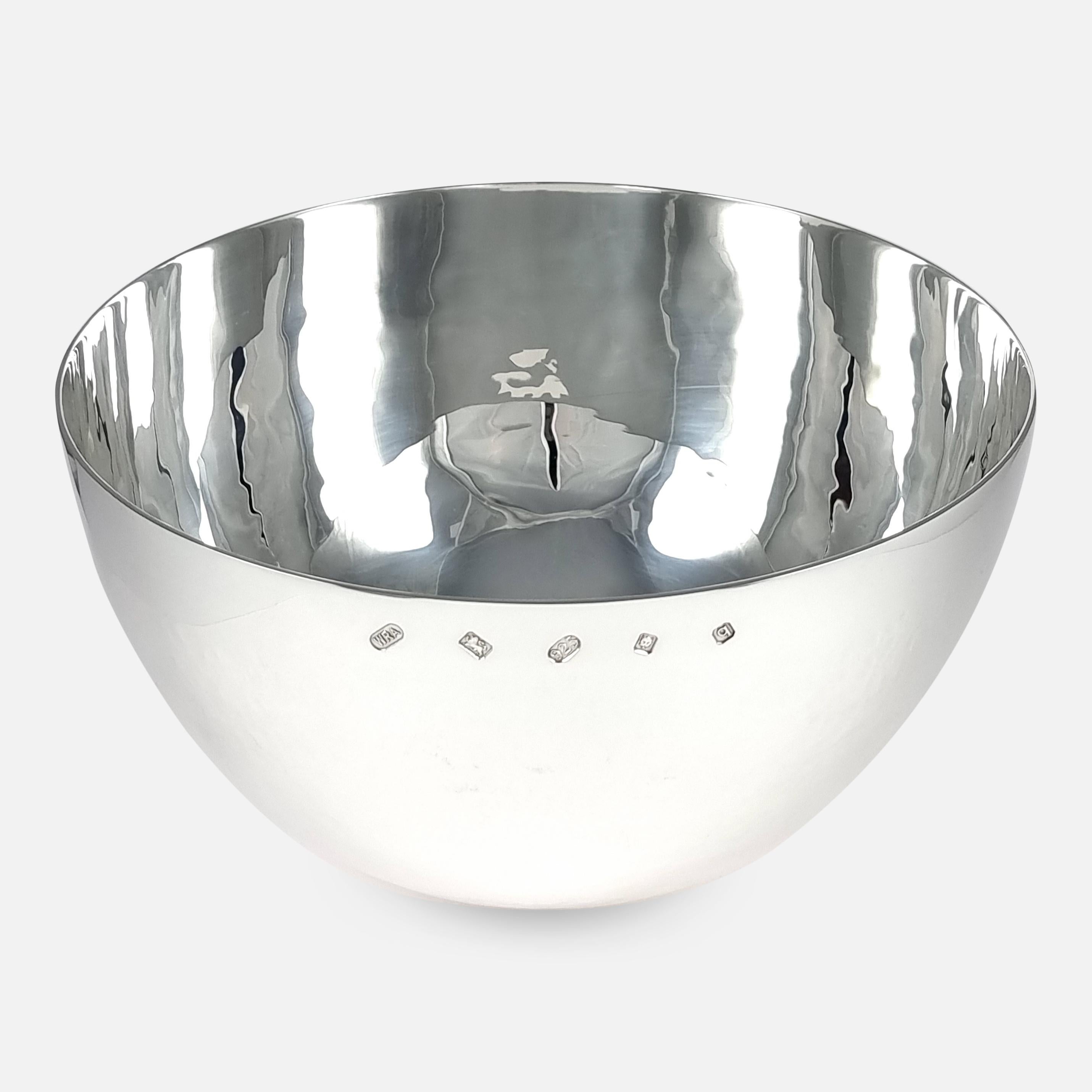 Modern Elizabeth II Sterling Silver Tumble Fruit Bowl, William & Son, 2015 For Sale