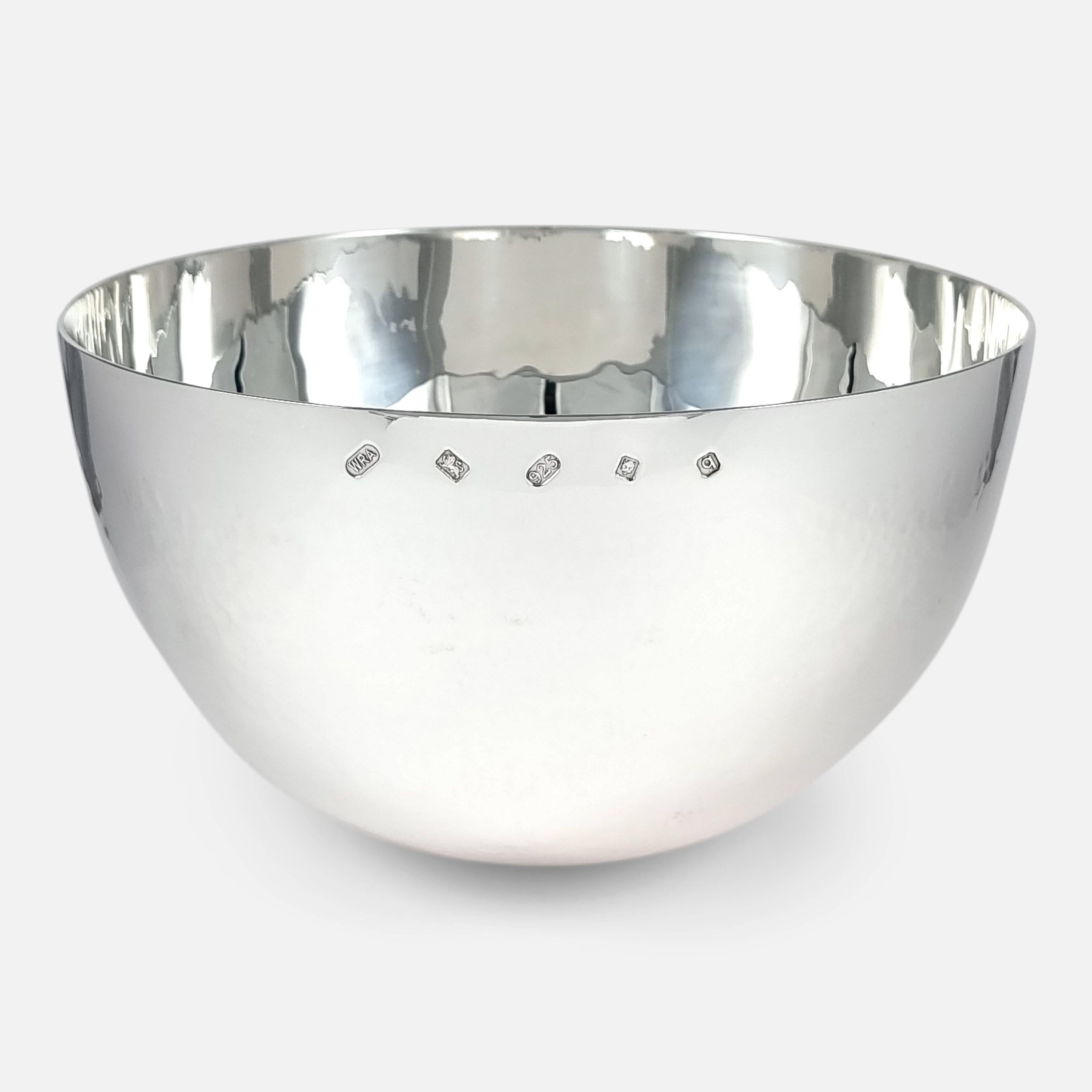 Elizabeth II Sterling Silver Tumble Fruit Bowl, William & Son, 2015 For Sale 2