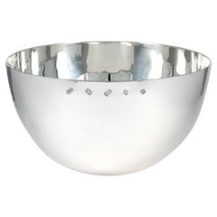 Elizabeth II Sterling Silver Tumble Fruit Bowl, William & Son, 2015