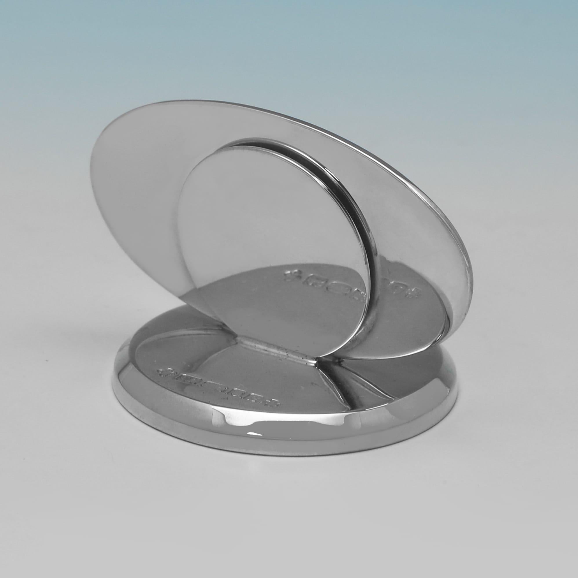 Juego de 8 portavasos ovalados de plata de ley Isabel II, Londres 2000 Inglés en venta