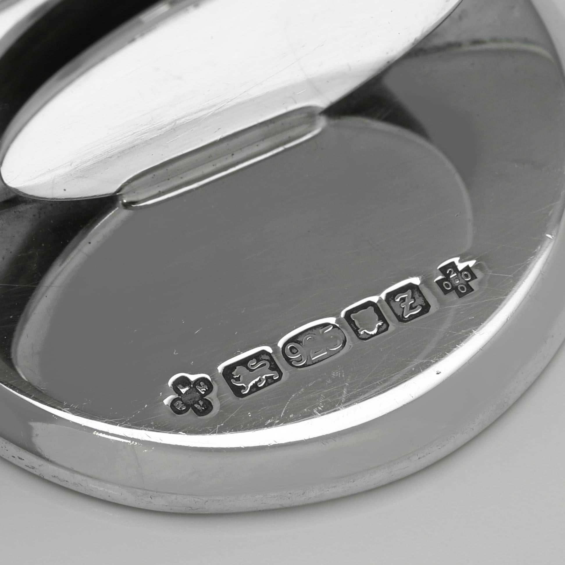 Juego de 8 portavasos ovalados de plata de ley Isabel II, Londres 2000 en Bueno estado para la venta en London, London