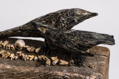 Escultura de pájaros negros y partes del cuerpo: 'Cuando los grajos tomaron el control'