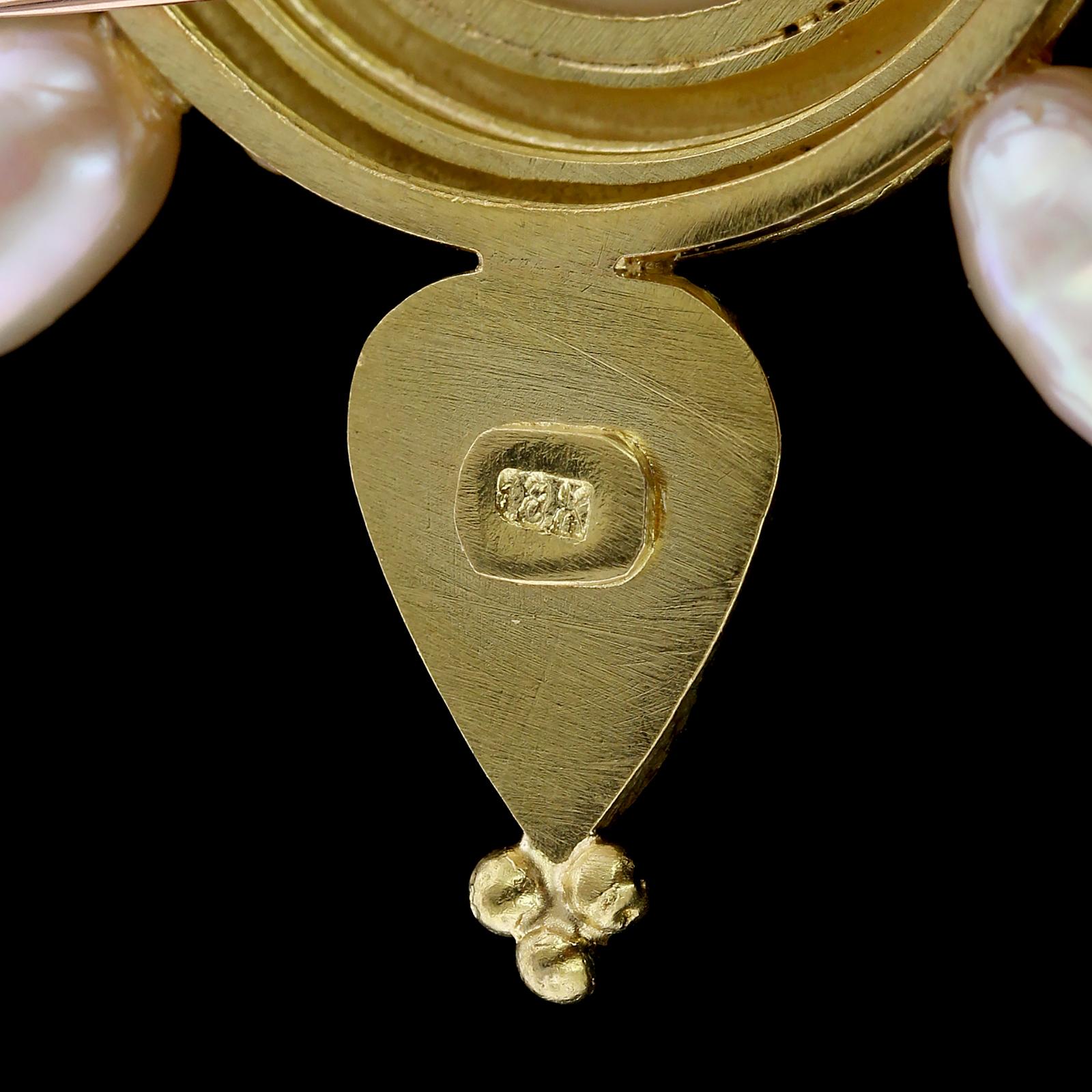Women's or Men's Elizabeth Locke 18 Karat Gold Mabe Pearl and Freshwater Pearl Pendant Brooch