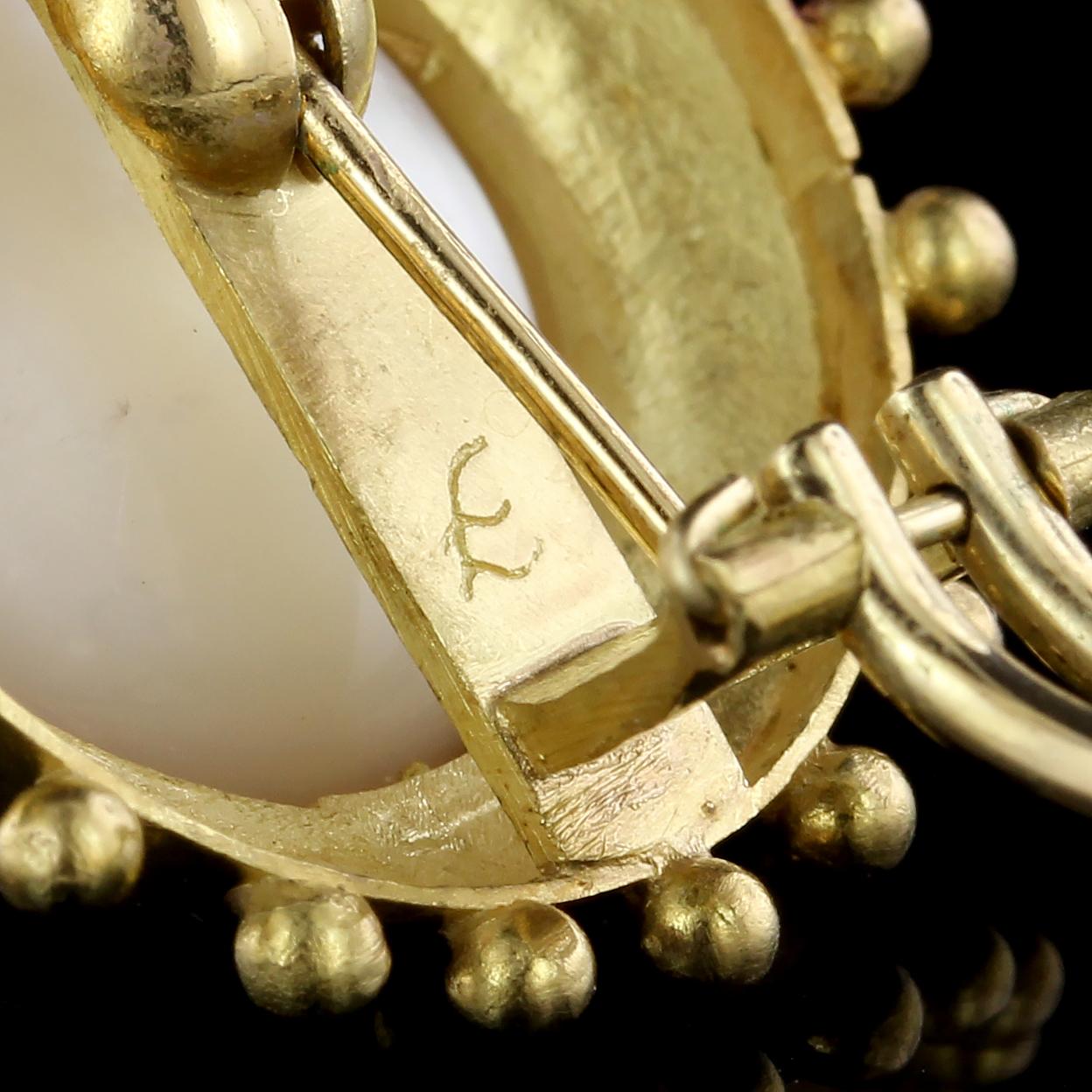 Women's Elizabeth Locke 18 Karat Yellow Gold Mabe Pearl Earrings