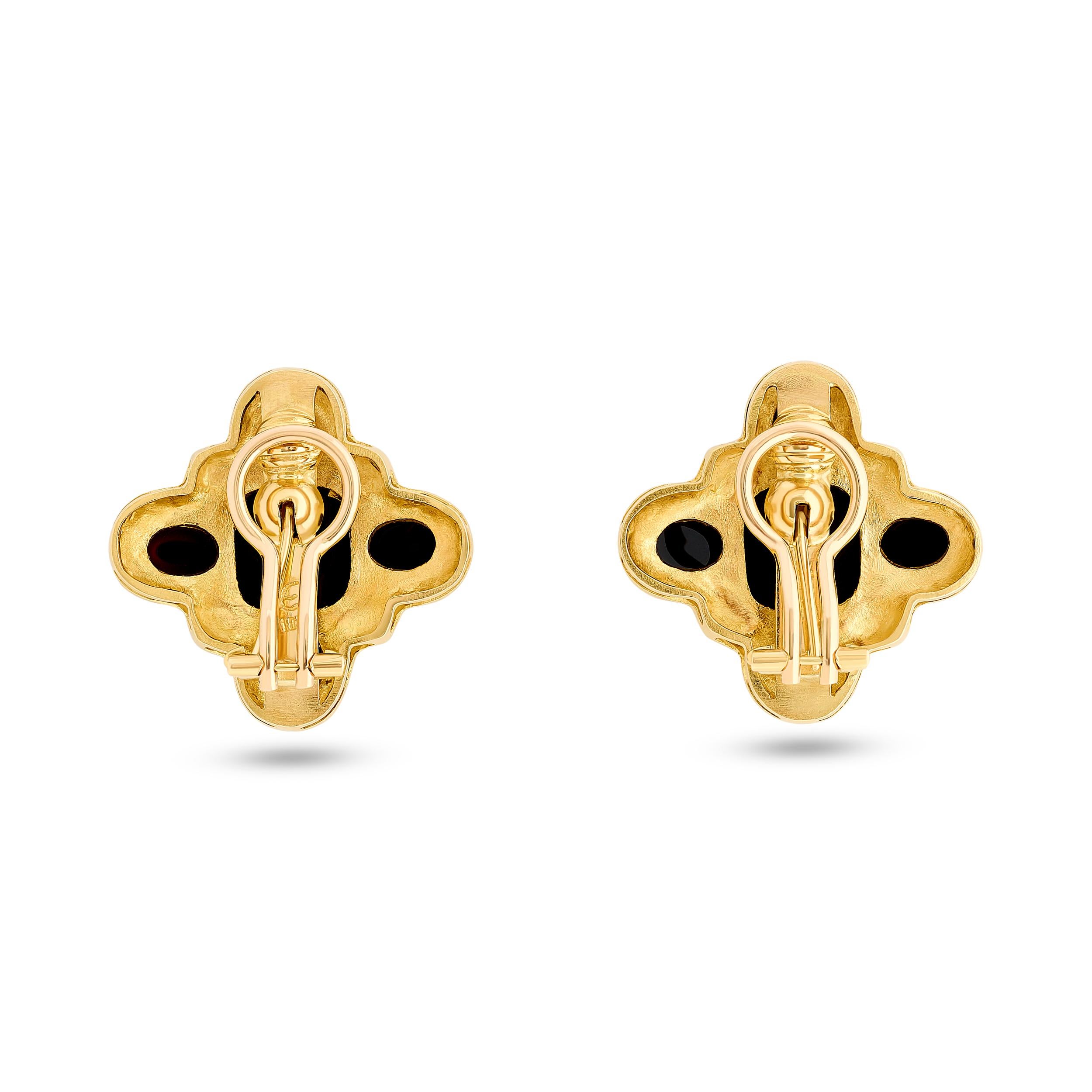 Cabochon Elizabeth Locke 18 Karat Yellow Gold Onyx Earrings For Sale