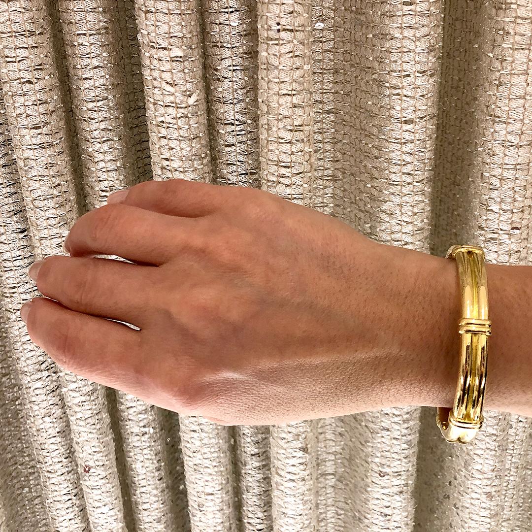 Elizabeth Locke 18k Gold Bangle Bracelet 4