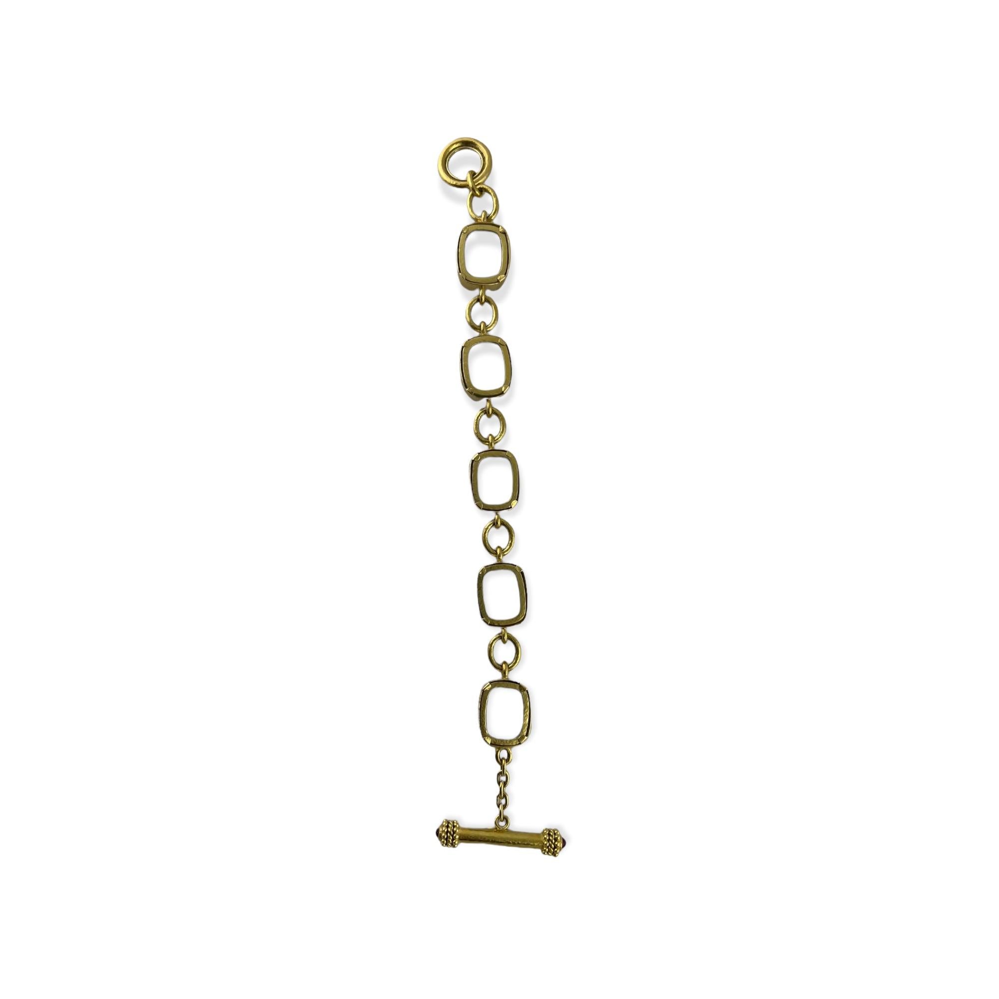 Elizabeth Locke: Elizabeth Locke Armband aus 18 Karat Gelbgold mit Intaglio-Glas „Antique Animals“ 1
