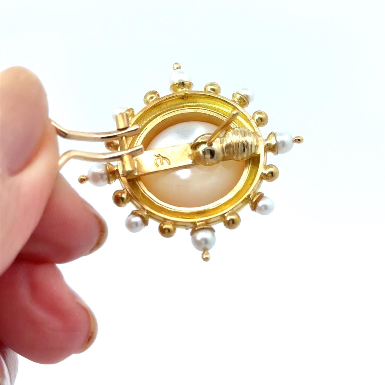 Orecchini di perle Mabe in oro 18KT Elizabeth Locke in vendita 5