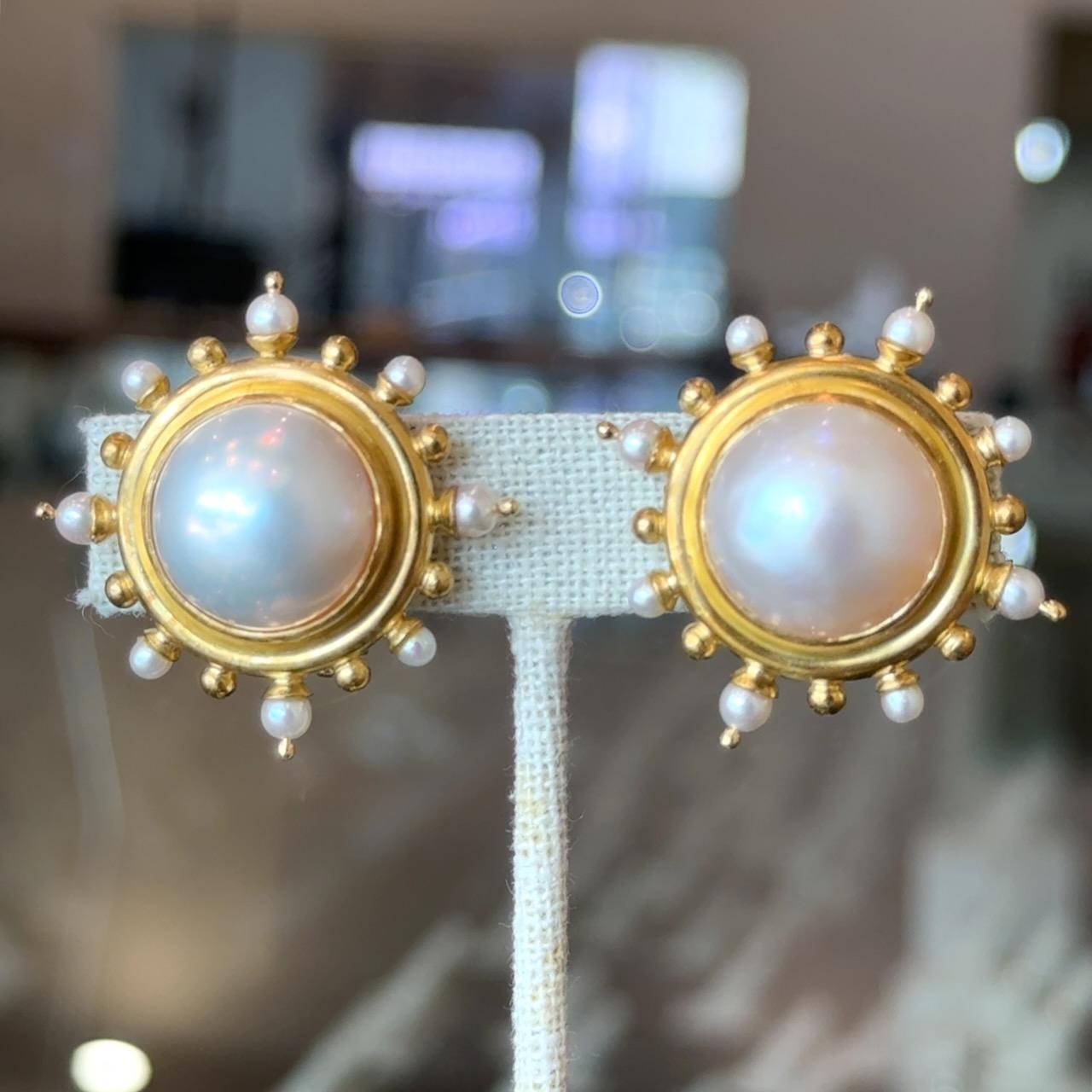 Orecchini di perle Mabe in oro 18KT Elizabeth Locke In condizioni buone in vendita a Los Angeles, CA