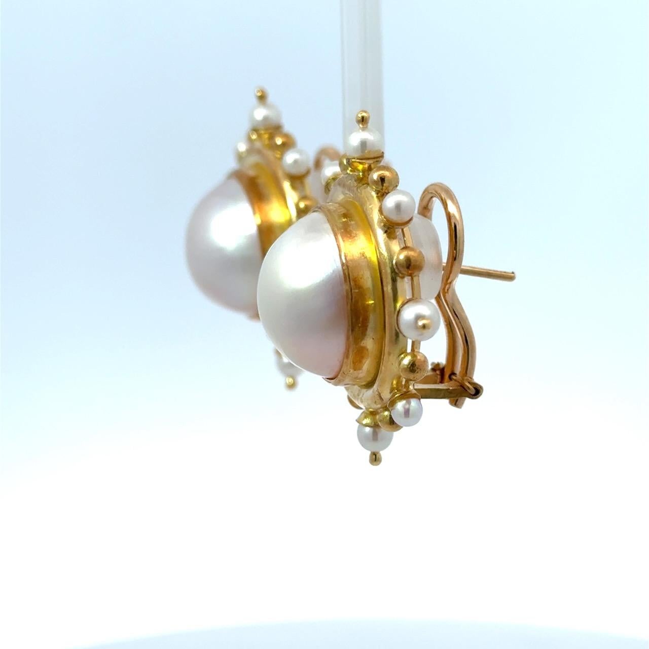 Orecchini di perle Mabe in oro 18KT Elizabeth Locke in vendita 1