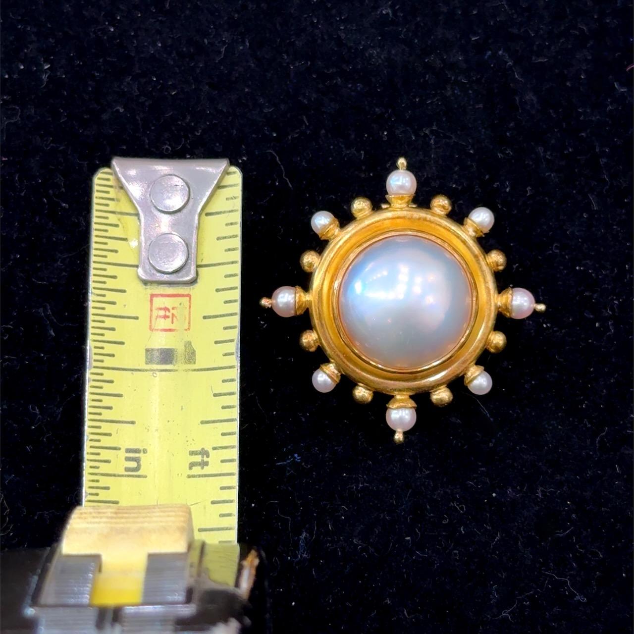 Orecchini di perle Mabe in oro 18KT Elizabeth Locke in vendita 4