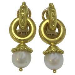 Elizabeth Locke, boucles d'oreilles en goutte en perles jaunes 19 carats
