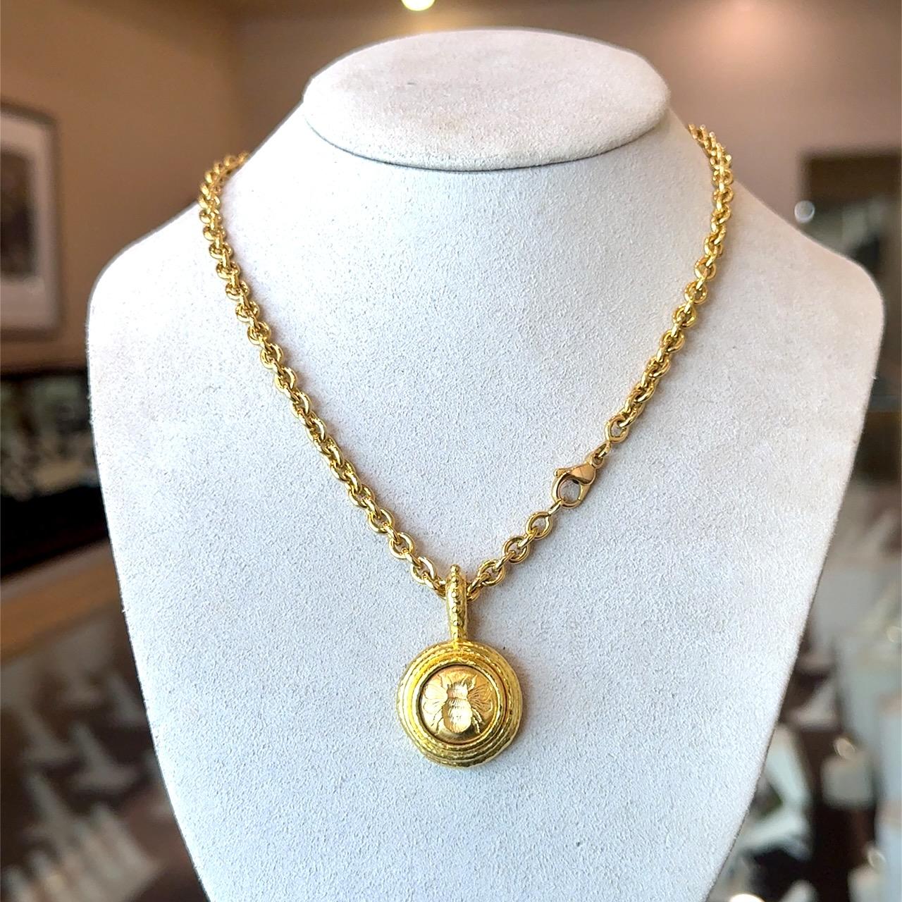 Pendentif abeille en or 19K d'Elizabeth Locke en vente 8