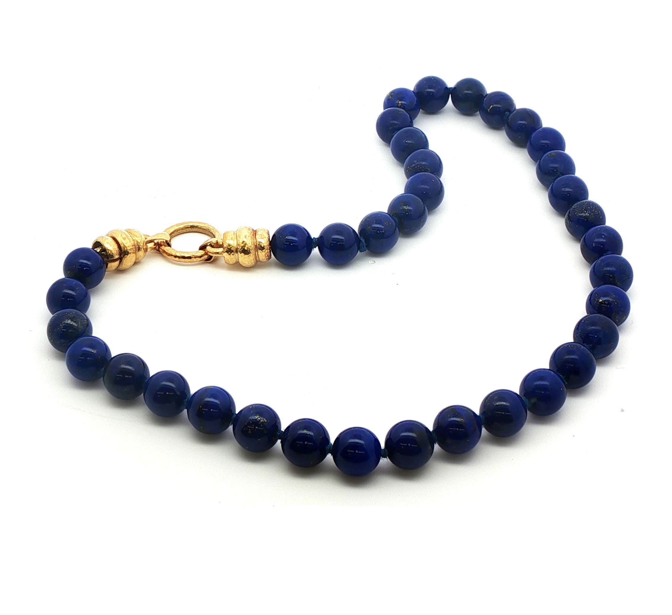 Collana di Lapis in oro 19 carati con chiusura Martine martellata di Elizabeth Locke In condizioni ottime in vendita a Bethesda, MD