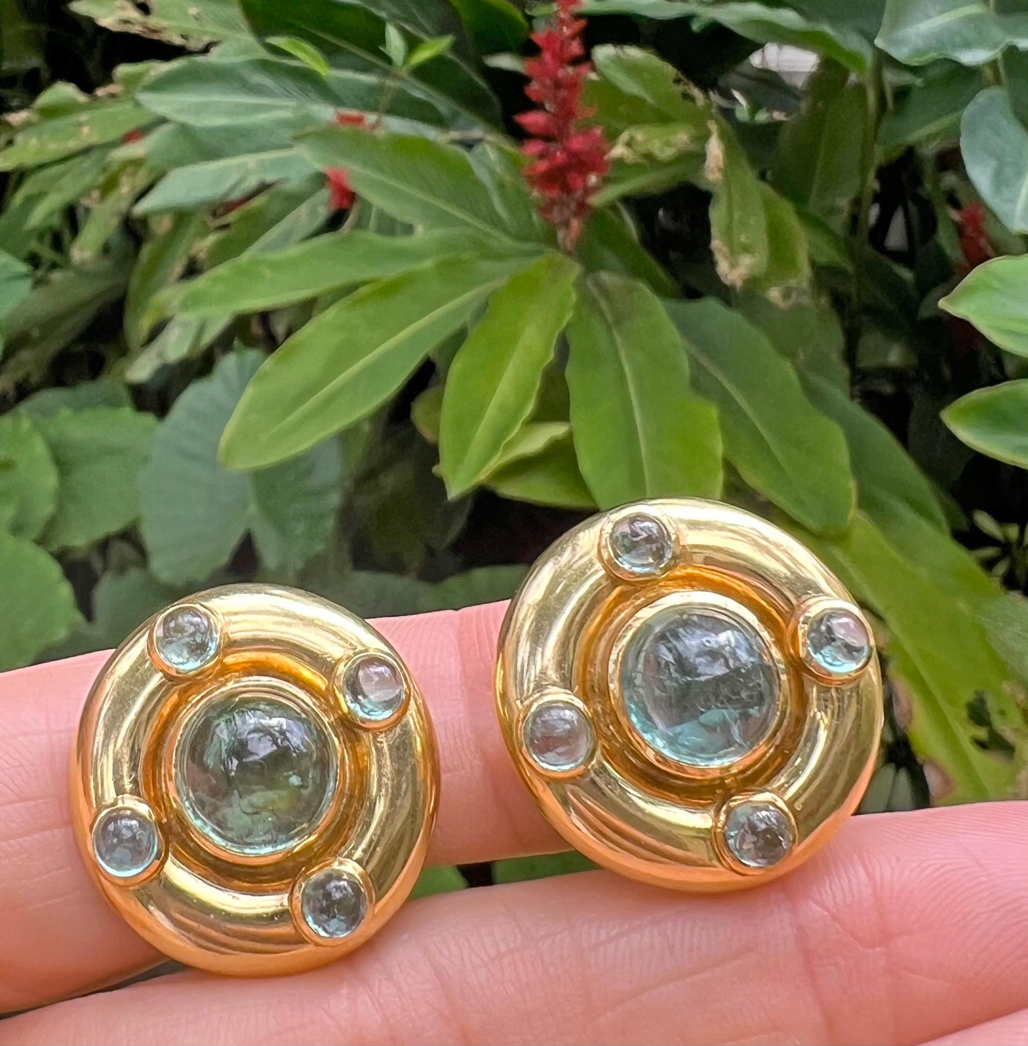Elizabeth Locke 19k Yellow Gold Aquamarine Earrings In Excellent Condition For Sale In Palm Beach, FL