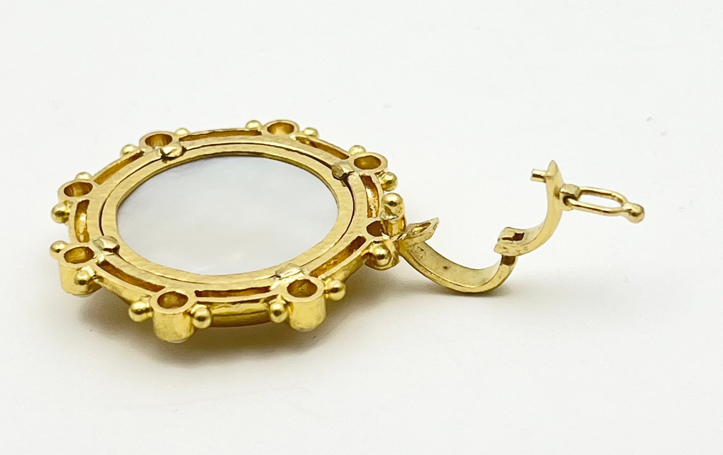 Bead Elizabeth Locke 19k Yellow Gold Mother-of-Pearl Elephant Pendant