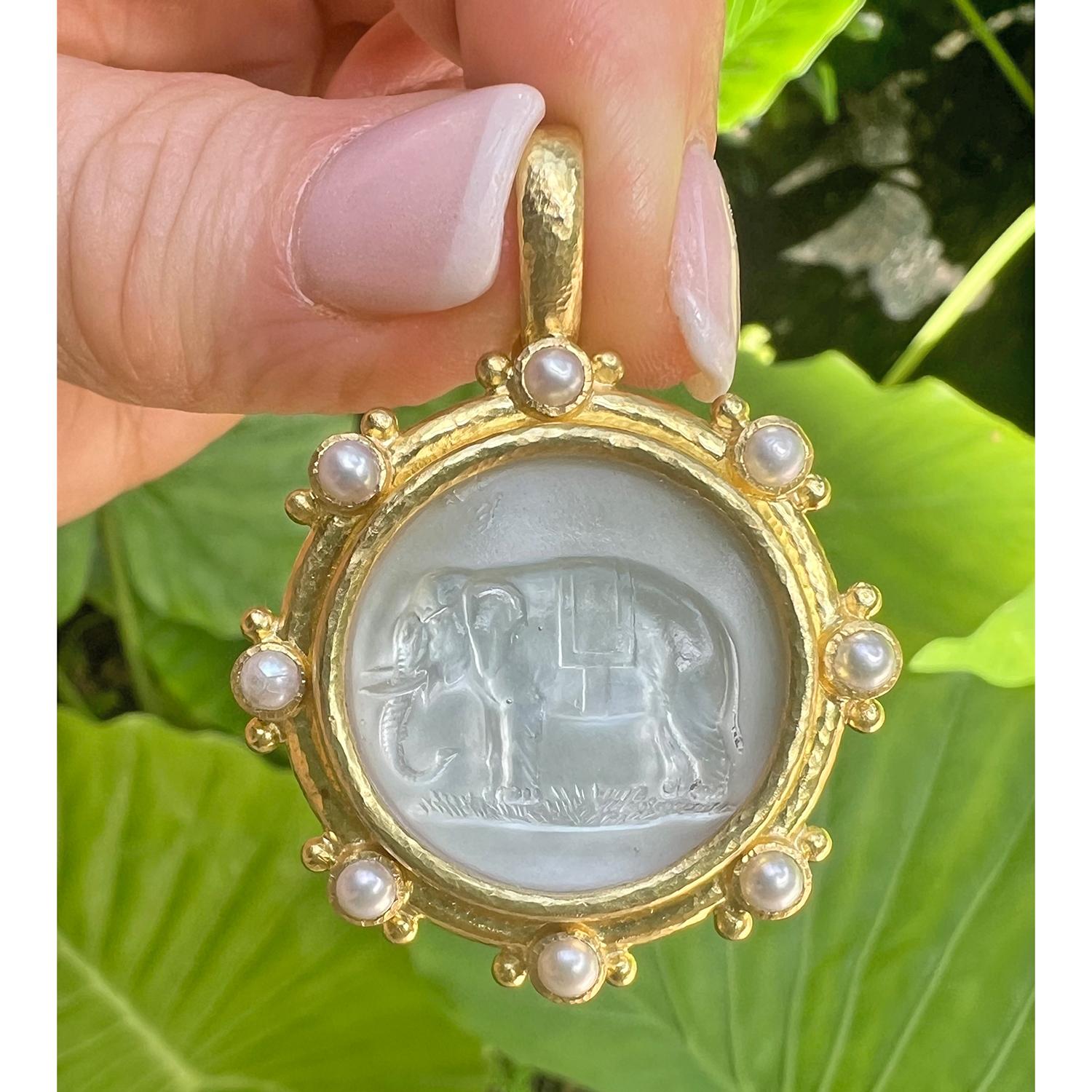 Elizabeth Locke 19k Yellow Gold Mother-of-Pearl Elephant Pendant In Excellent Condition In Palm Beach, FL