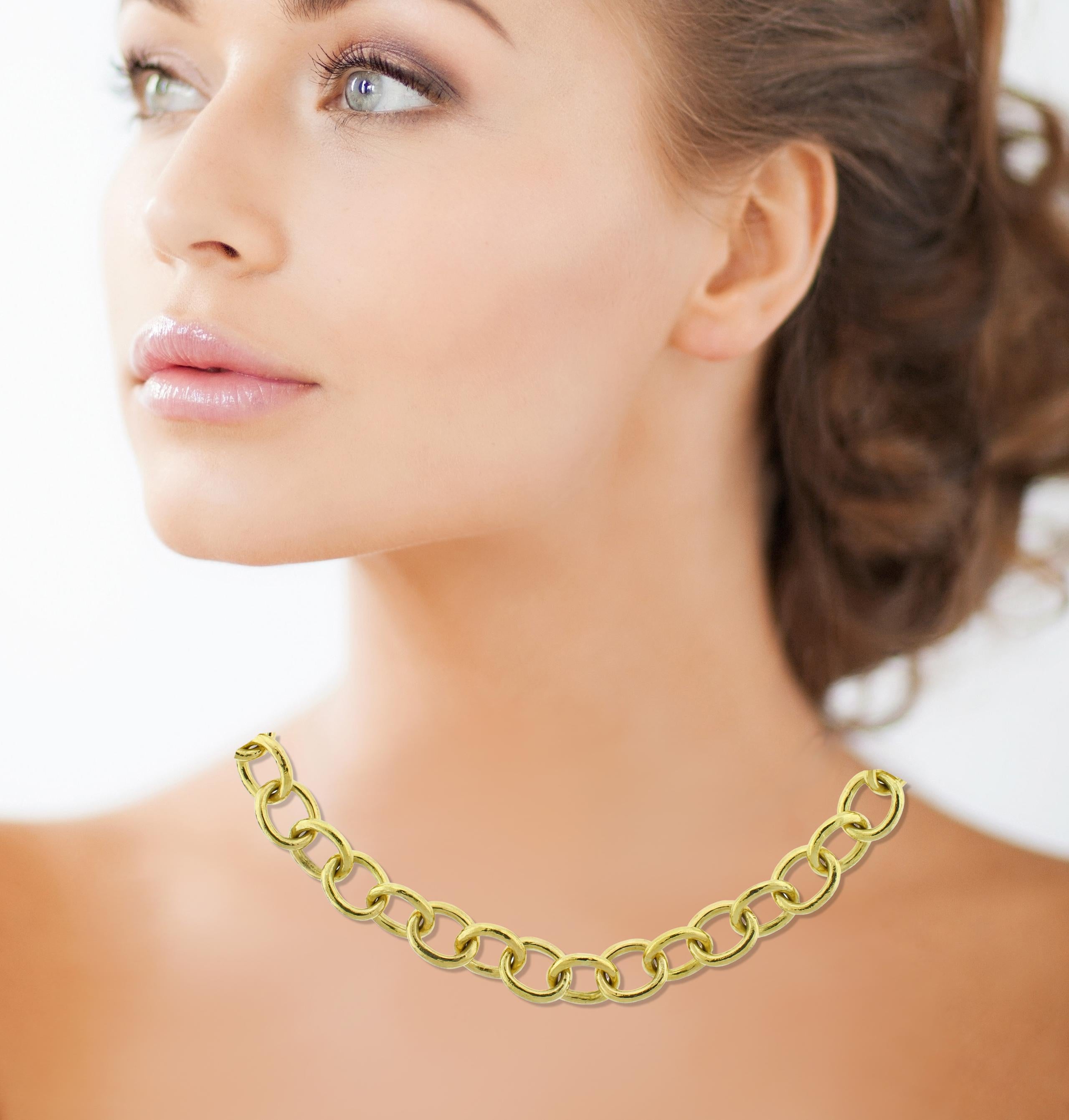 Elizabeth Locke 19kt Gold Oval Link Volterra Necklace In Excellent Condition For Sale In Bethesda, MD