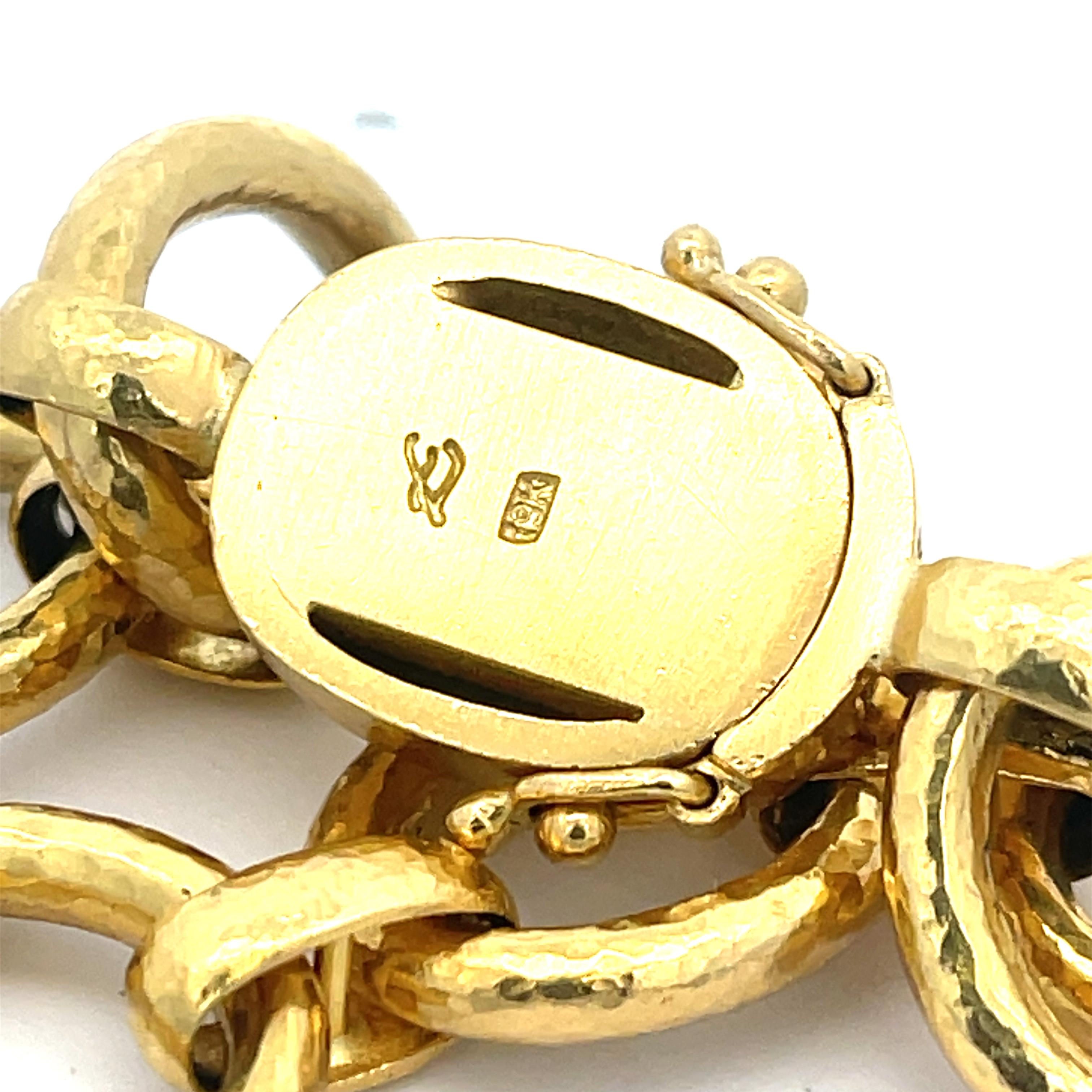 Elizabeth Locke Bee Oval Link Bracelet in 19K Yellow Gold. The bracelet is 7.5 inches long, 0.60 inches wide, and weighs 42.2 grams.