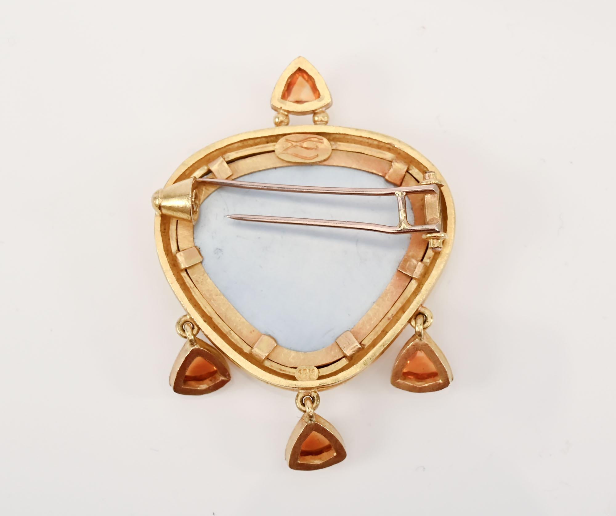 Broche Elizabeth Locke avec chevaux cabrés Excellent état - En vente à Darnestown, MD