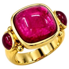 Elizabeth Locke Cabochon Rubellite Tourmaline 18k Yellow Gold Ring