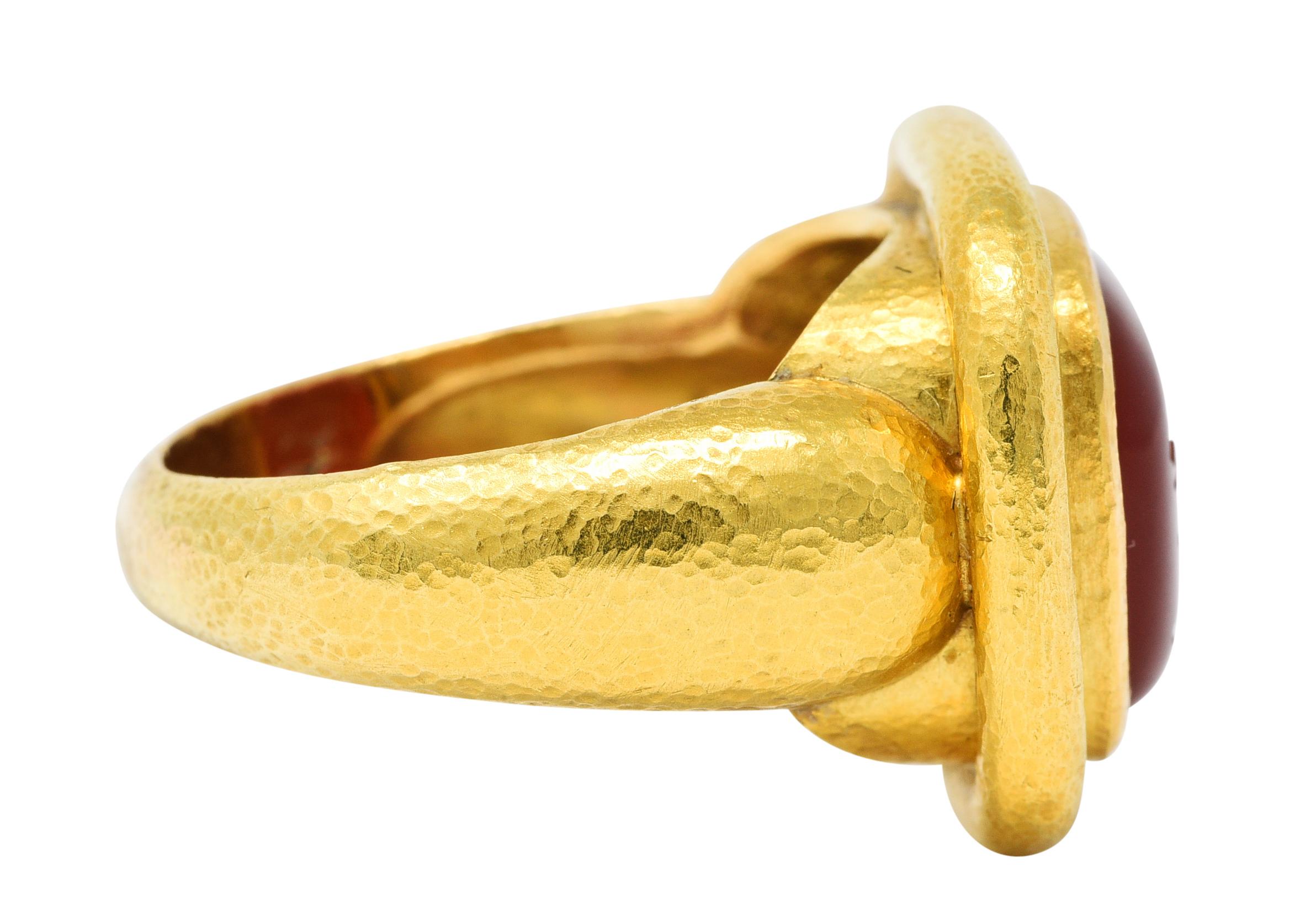 Contemporary Elizabeth Locke Carnelian Intaglio 18 Karat Yellow Gold Lion Signet Ring