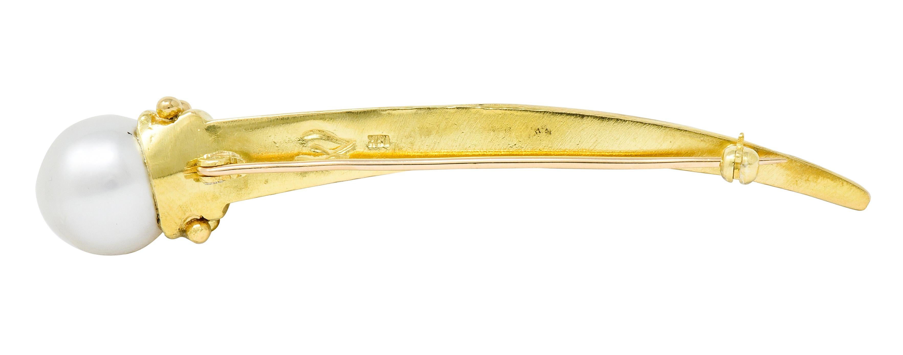 Round Cut Elizabeth Locke Cultured Pearl 18 Karat Yellow Gold Talon Brooch
