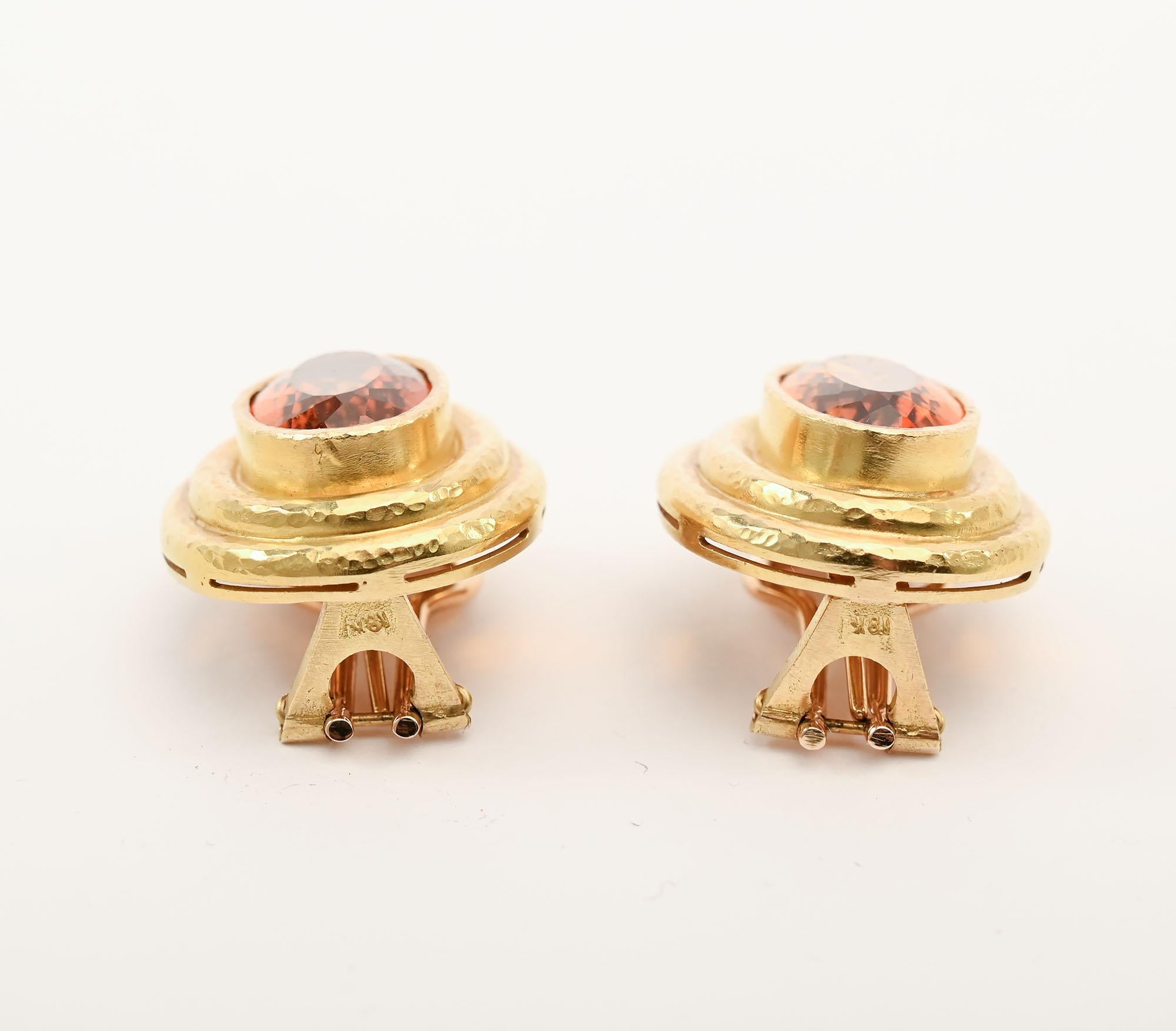 Taglio ovale Orecchini in oro e citrino Elizabeth Locke in vendita