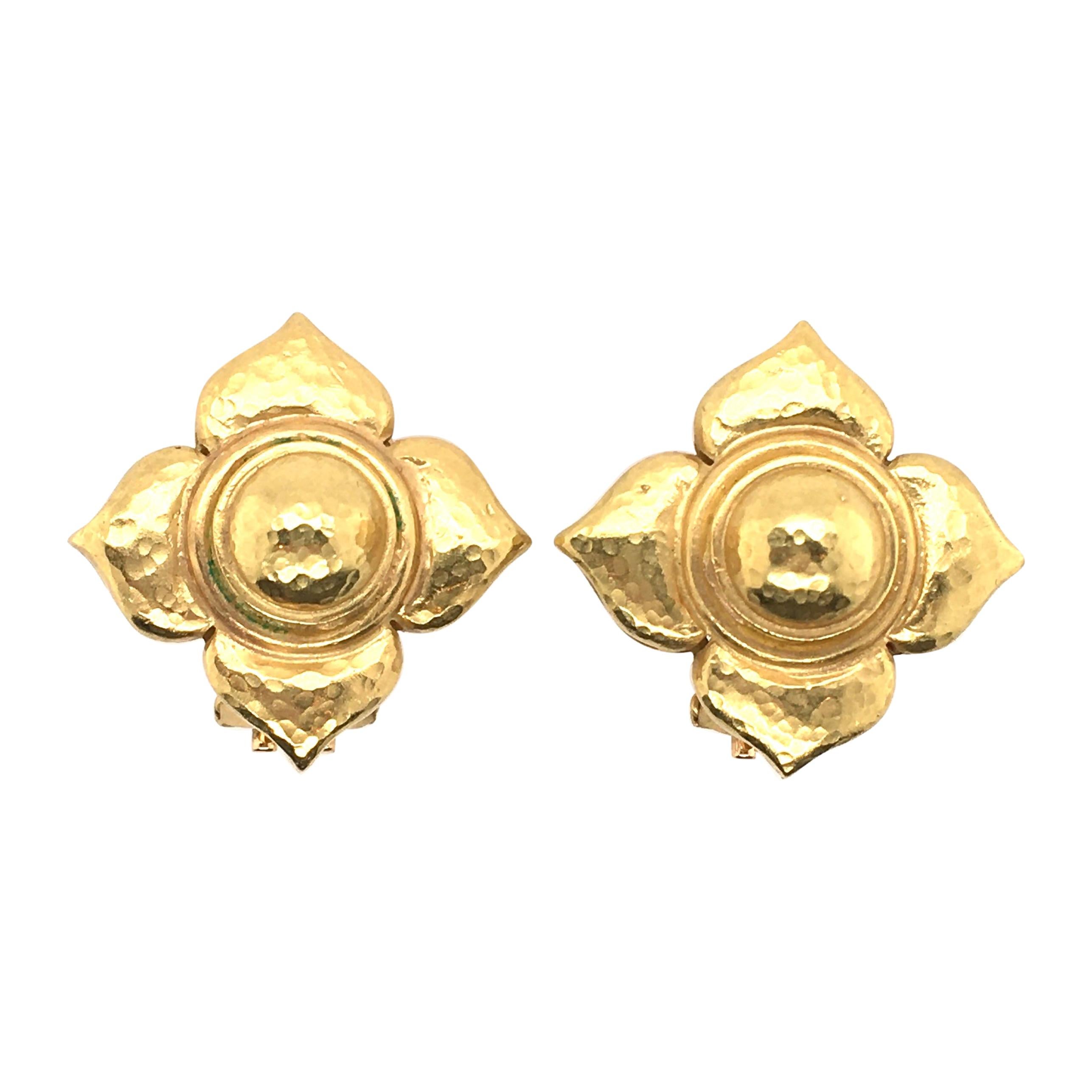 Elizabeth Locke Gold Flower Earrings