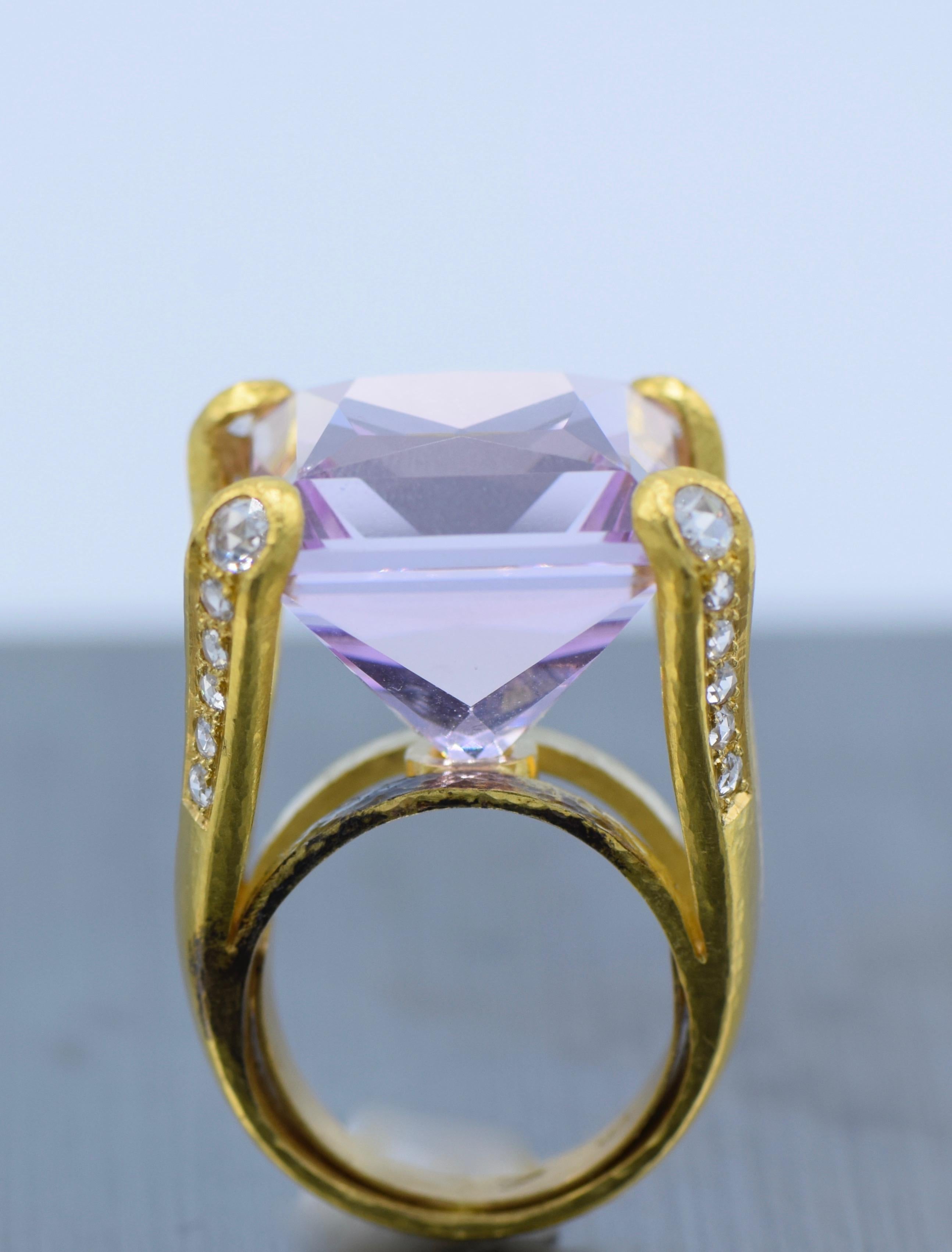 Elizabeth Locke, Very beautiful Kunzite and Diamond Ring, placed in a 19kt Yellow Gold Ring with rose cut diamonds 

Kunzite weight: 35- 40 Carats 

Total Diamond weight: 1 Carat

Color: G-H

Clarity: VS1-VS2

Size: 6.5