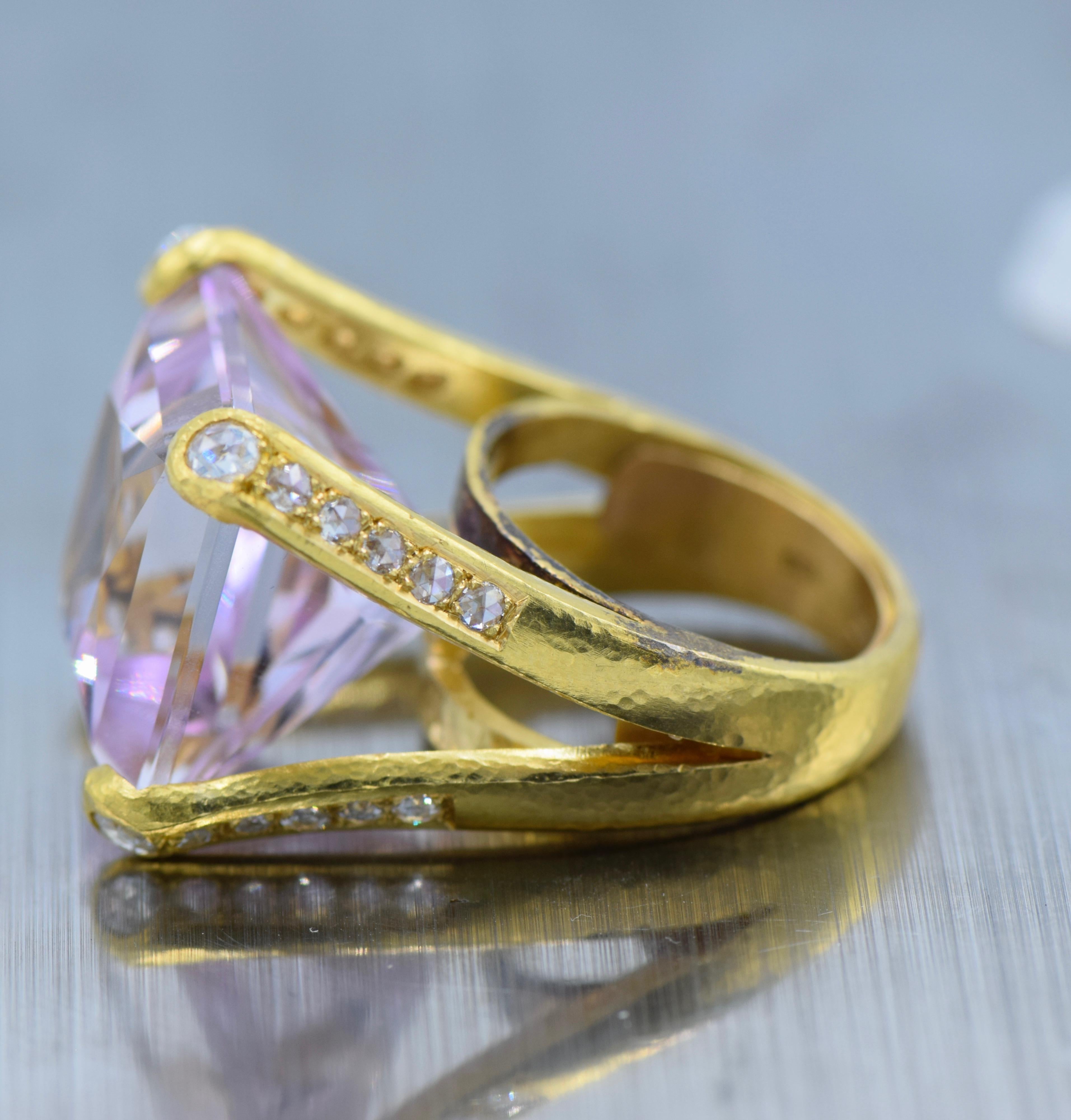 Elizabeth Locke, Kunzite, Diamond and 19 Karat Gold Ring In Excellent Condition In New York, NY
