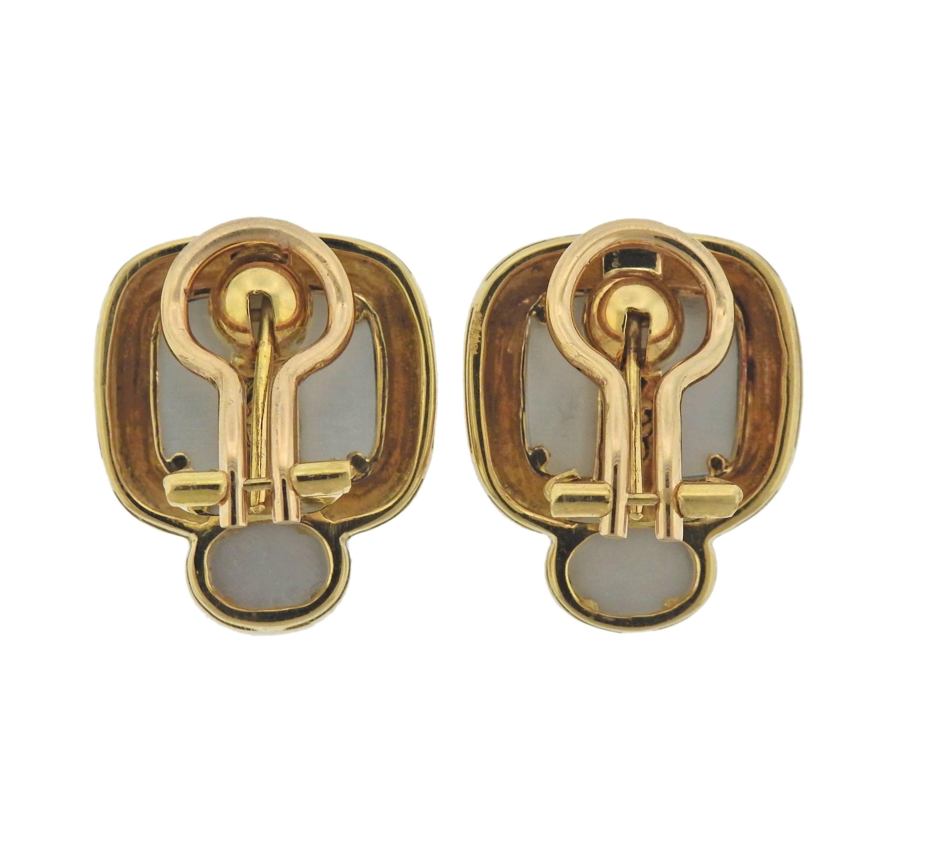 Elizabeth Locke Labradorite Venetian Glass Intaglio Gold Earrings In Excellent Condition In Lambertville, NJ