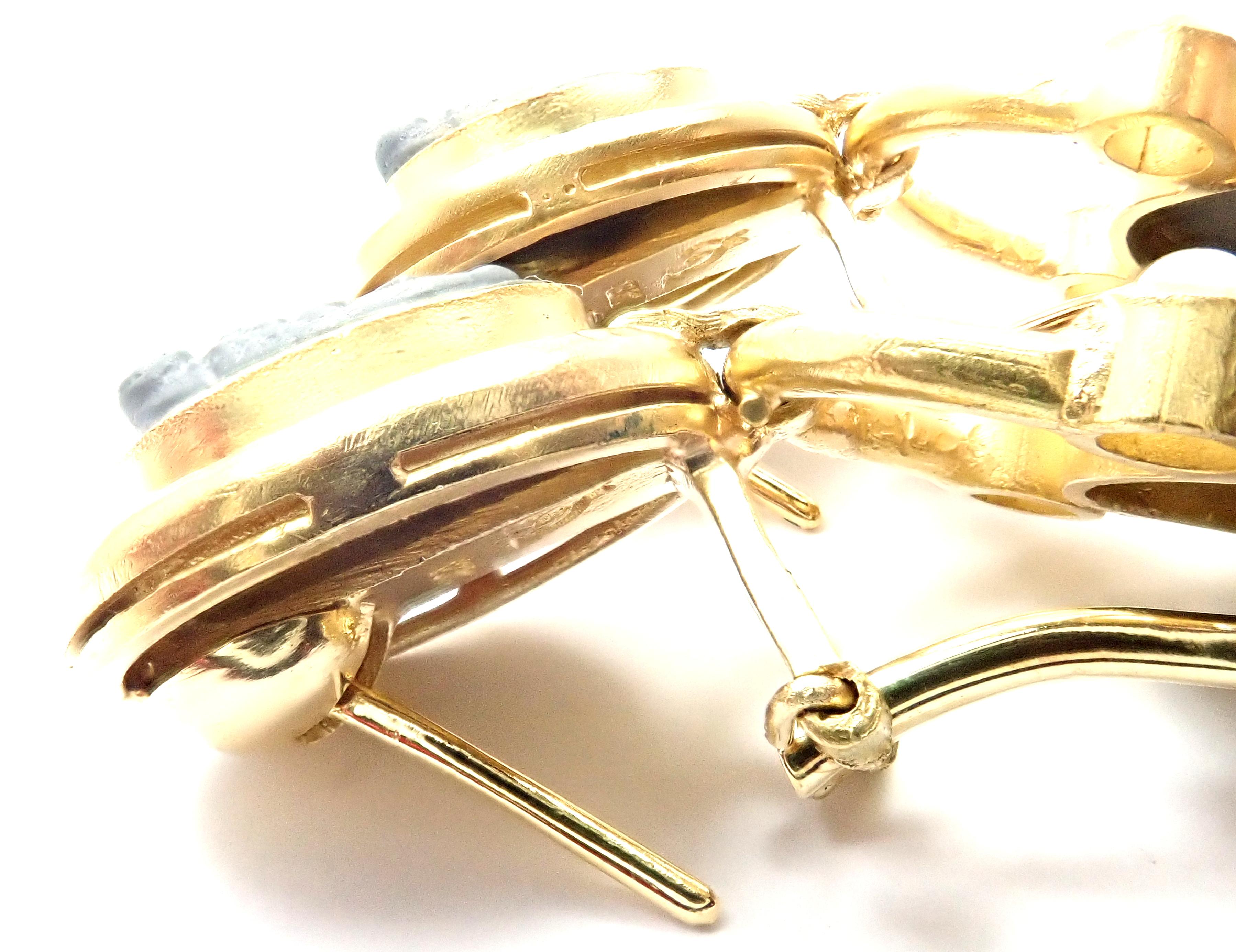 Elizabeth Locke, boucles d'oreilles pendantes en or jaune avec camée de pierres de lune en lave 2