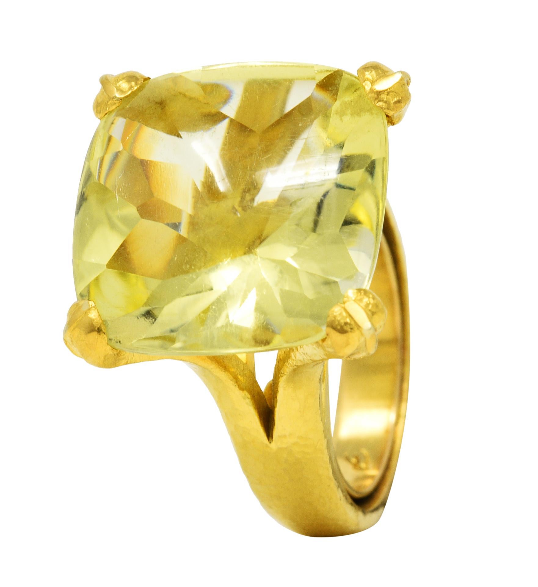 Women's or Men's Elizabeth Locke Lemon Quartz 19 Karat Gold Gemstone Ring