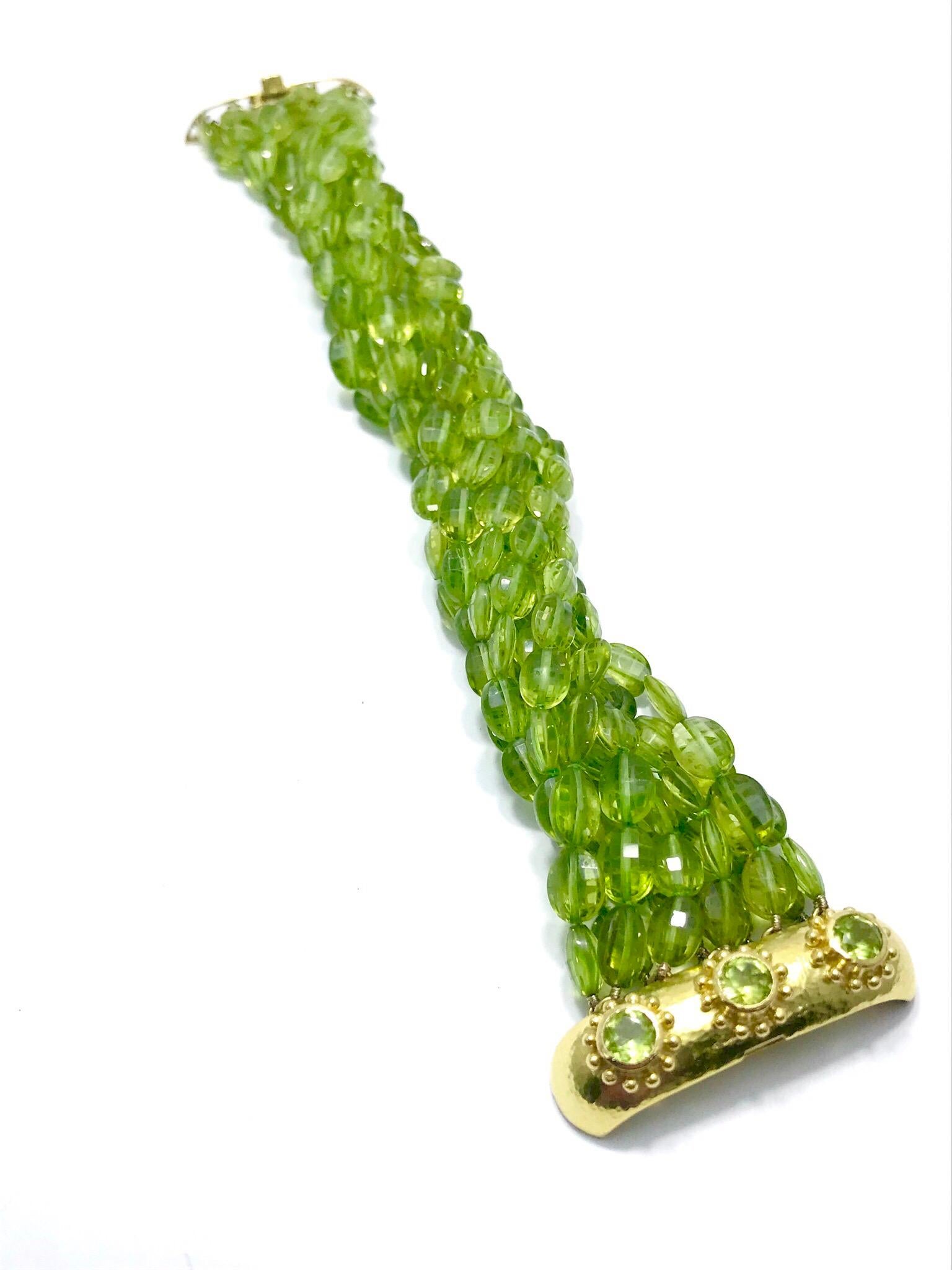 Elizabeth Locke Lime Green Peridot and 18 Karat Yellow Gold Beaded Bracelet In Excellent Condition In Chevy Chase, MD