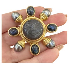 Elizabeth Locke Moonstone Pearl Brooch / Pendant in 18k Yellow Gold