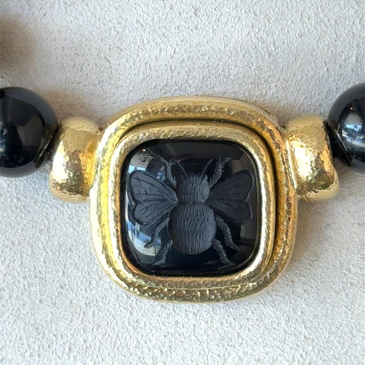 Elizabeth Locke Onyx Bee 18K Gold Necklace In Good Condition For Sale In Los Angeles, CA