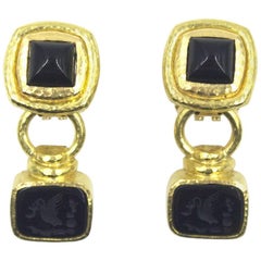 Elizabeth Locke Onyx Intaglio Hammered 19 Karat Yellow Gold Drop Earrings