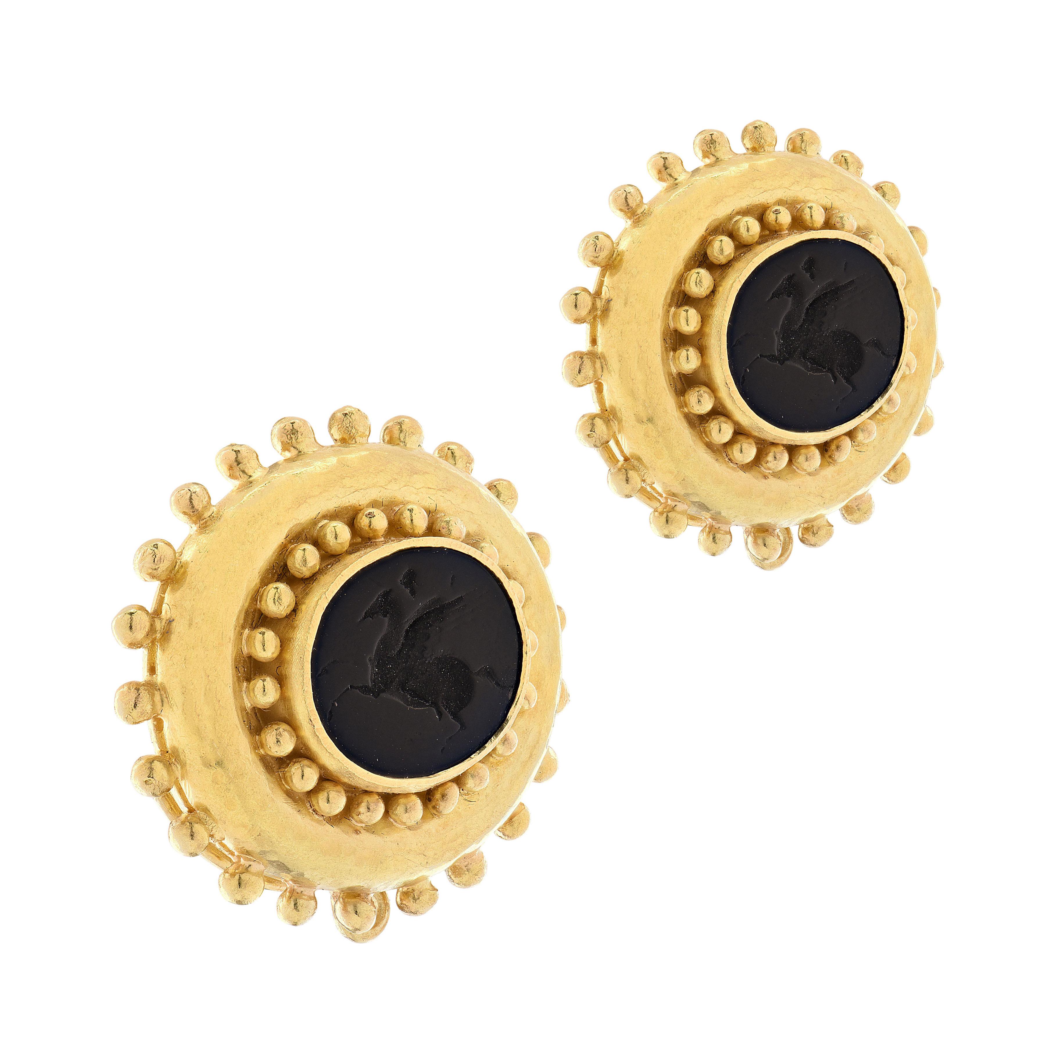 Pendientes Elizabeth Locke Pegaso Negro Oynx Intaglio en venta 3