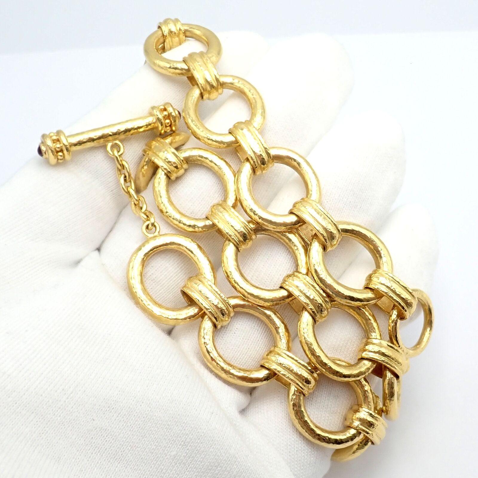 Elizabeth Locke Ruby Toggle Hammered Yellow Gold Link Necklace 3