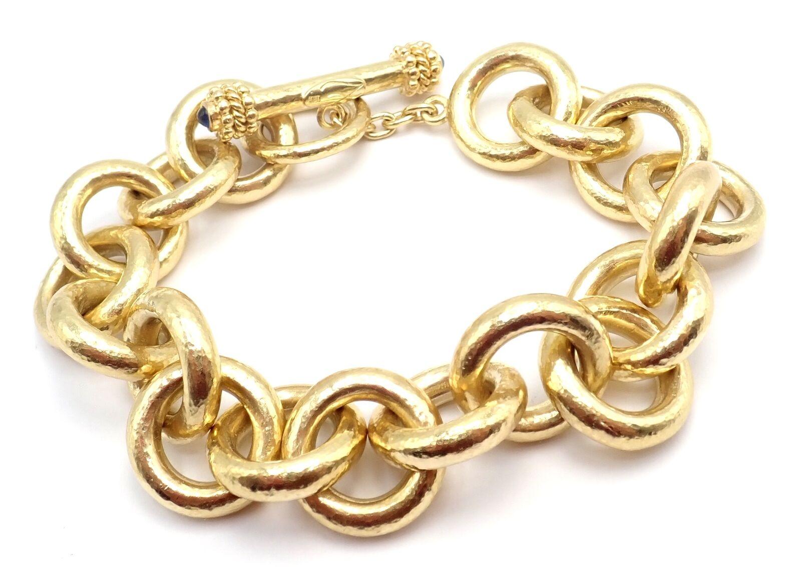 Cabochon Elizabeth Locke Sapphire Toggle Hammered Yellow Gold Link Bracelet